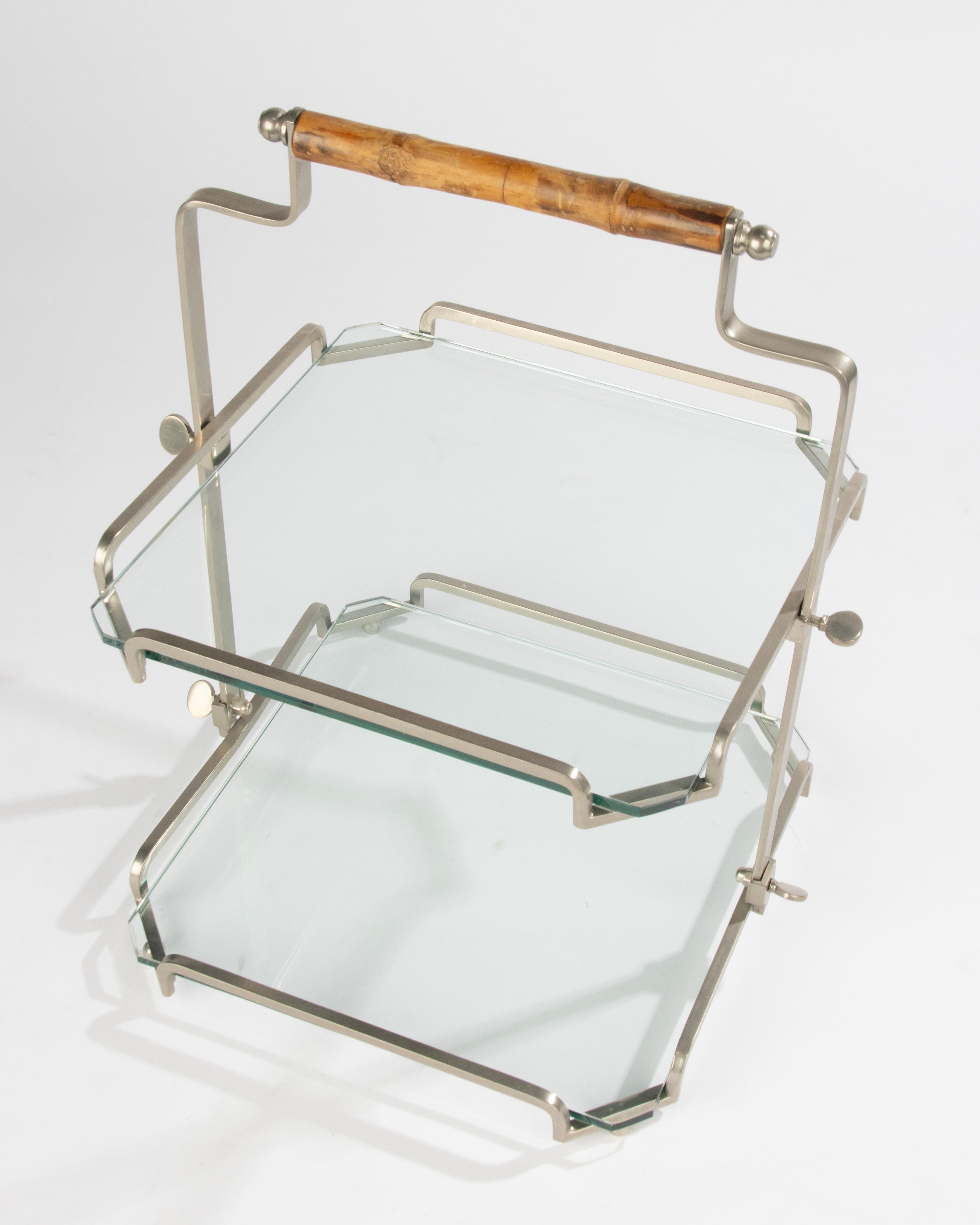 Vintage Servierständer - Zweistöckig - Metall und Glas - Bambusgriff im Angebot 3