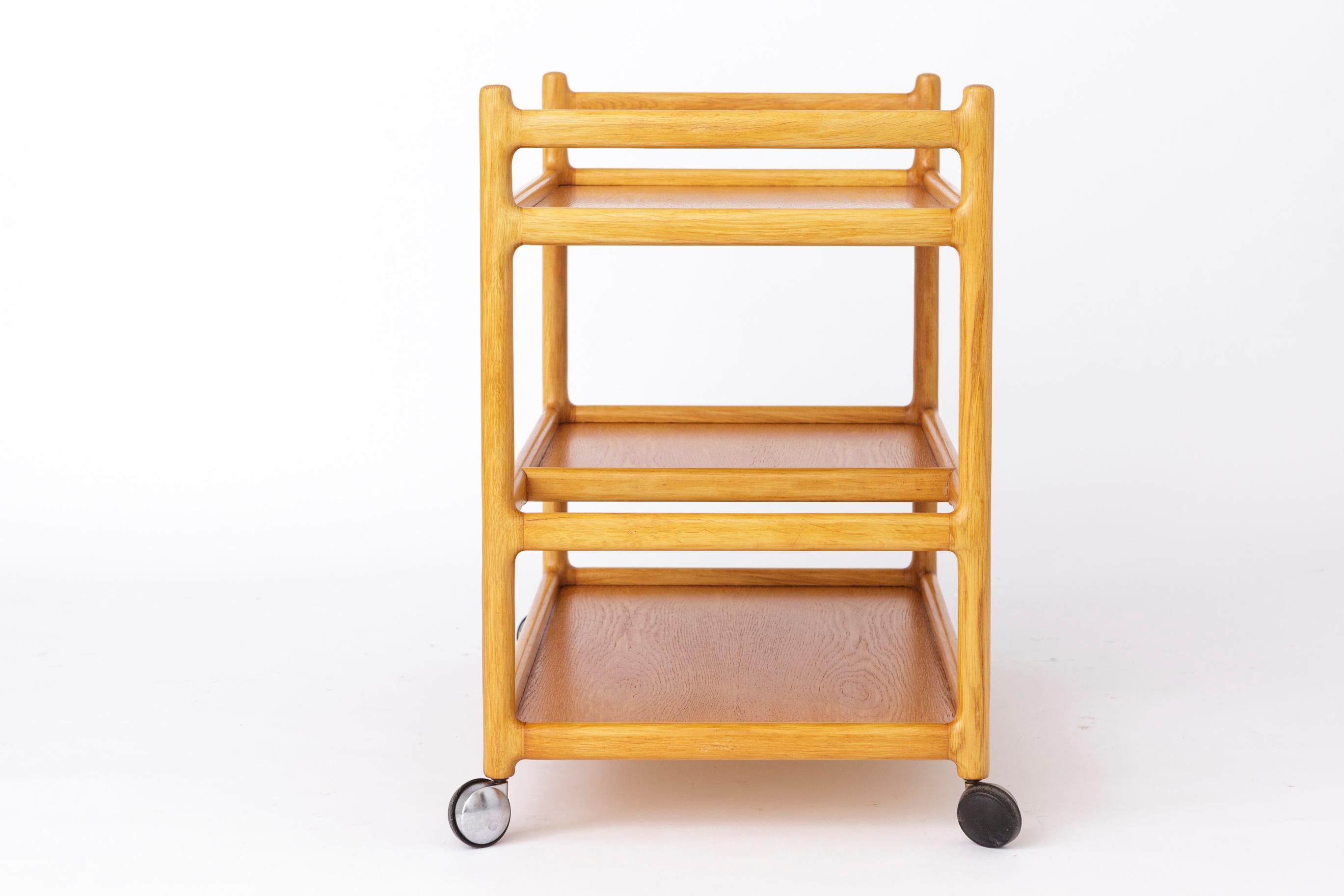 Vintage Serving Trolley Oak 1970s Danish Excellent état - En vente à Hannover, DE