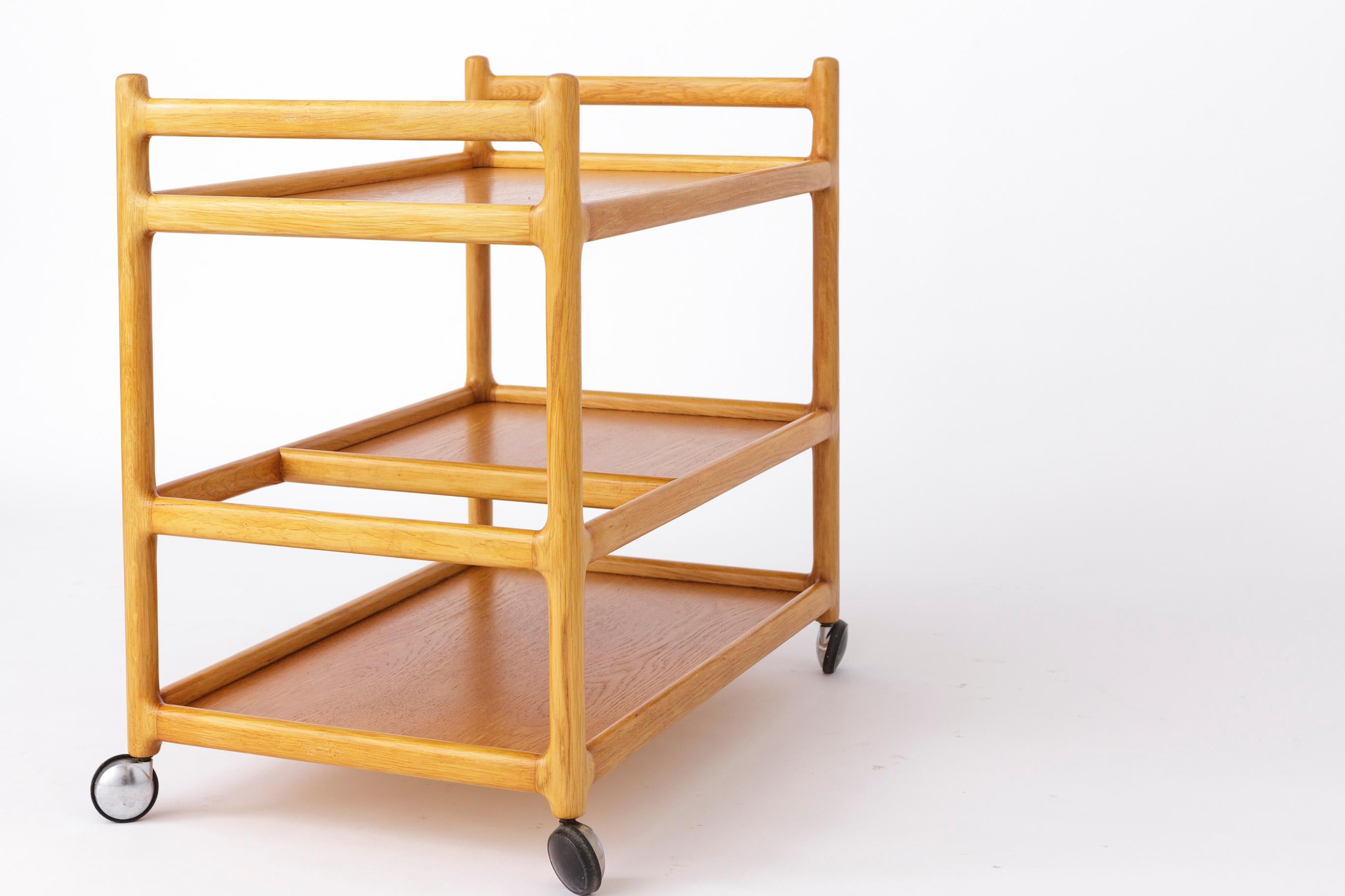 Fin du 20e siècle Vintage Serving Trolley Oak 1970s Danish en vente