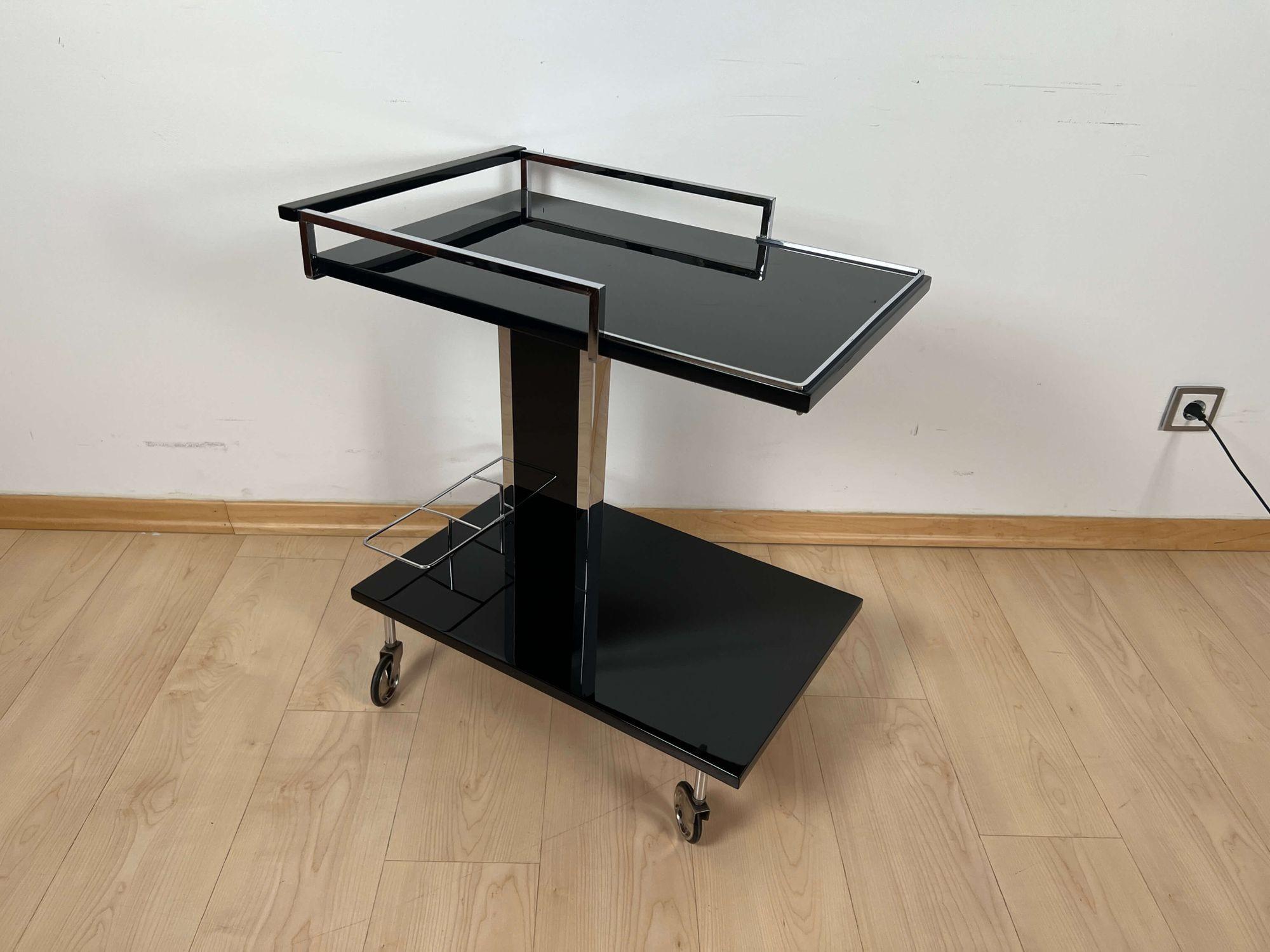 Vintage Serving Trolley or Bar Cart, Black Lacquer and Chrome, Germany, 1970s In Good Condition In Regensburg, DE