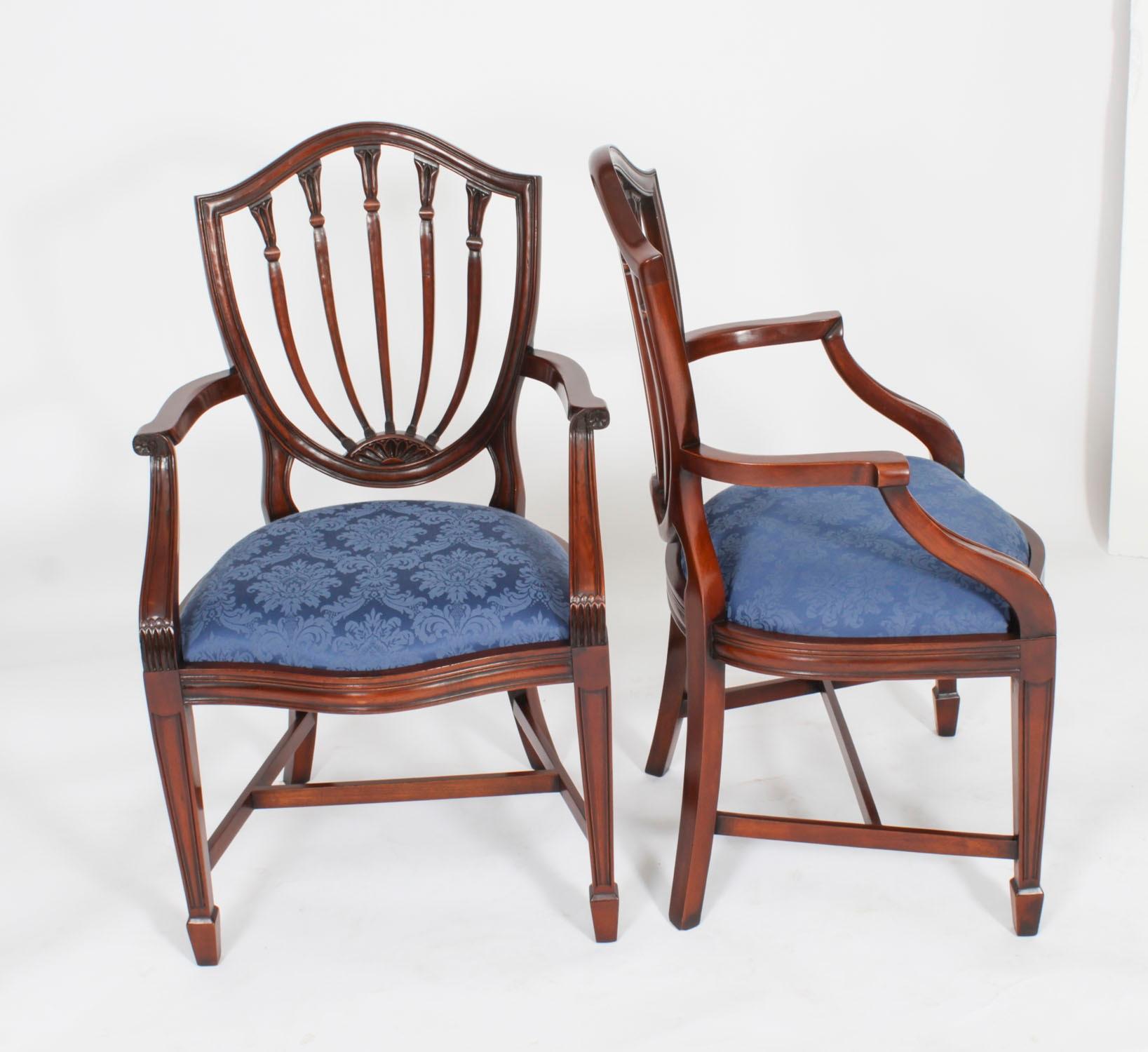 Vintage Set 10 English Hepplewhite Revival Dining Chairs 20th Century In Good Condition For Sale In London, GB