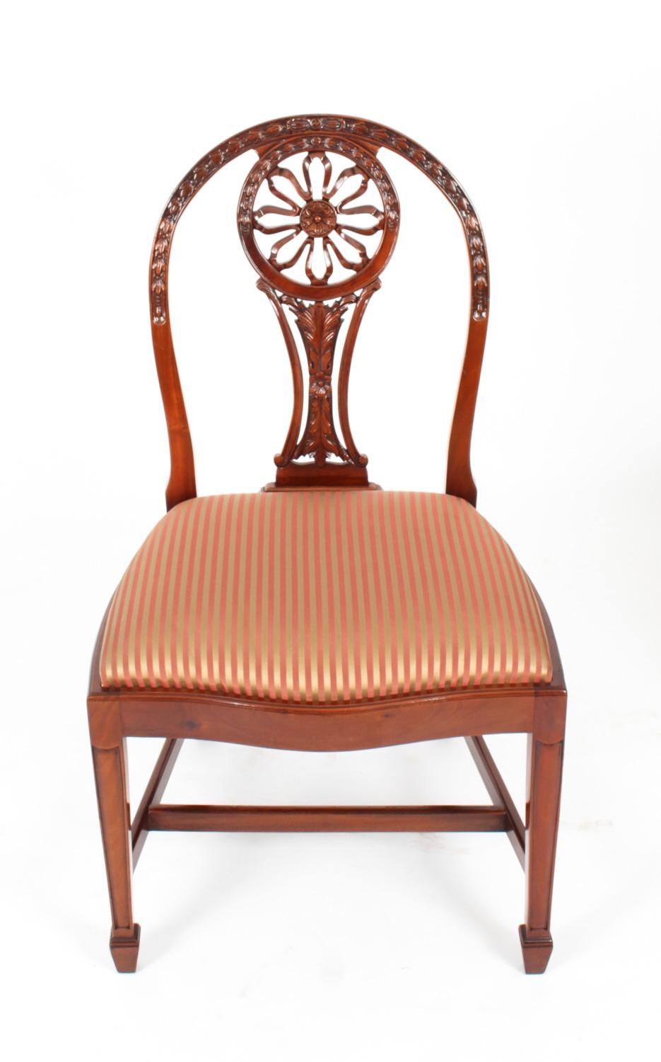 Ensemble vintage de 10 chaises de salle à manger anglaises de style Régence en acajou du milieu du XXe siècle en vente 4