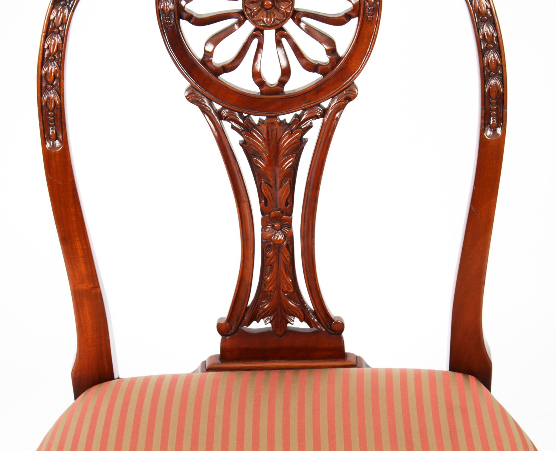 Ensemble vintage de 10 chaises de salle à manger anglaises de style Régence en acajou du milieu du XXe siècle en vente 1