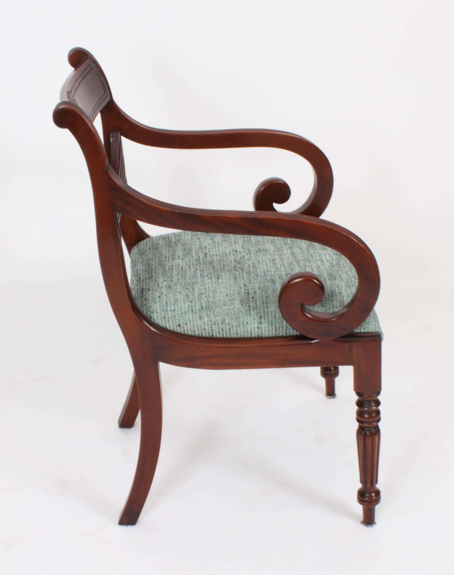Vintage Set 10 chaises de salle à manger Regency Revive à dossier traînant 20ème siècle 11