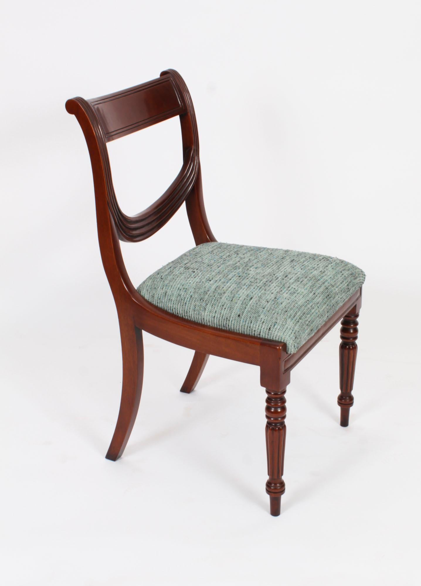 Acajou Vintage Set 10 chaises de salle à manger Regency Revive à dossier traînant 20ème siècle