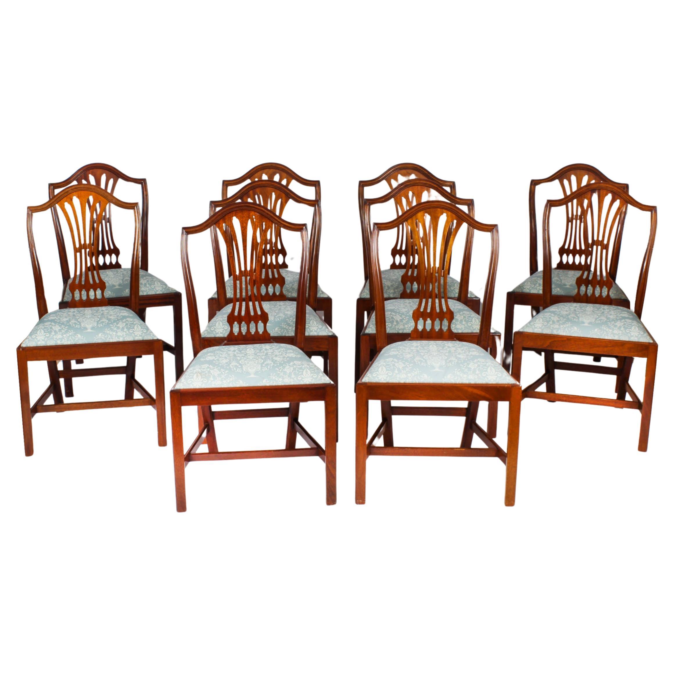 Vintage Set 10 Shield Back Dining Chairs by William Tillman 20th C