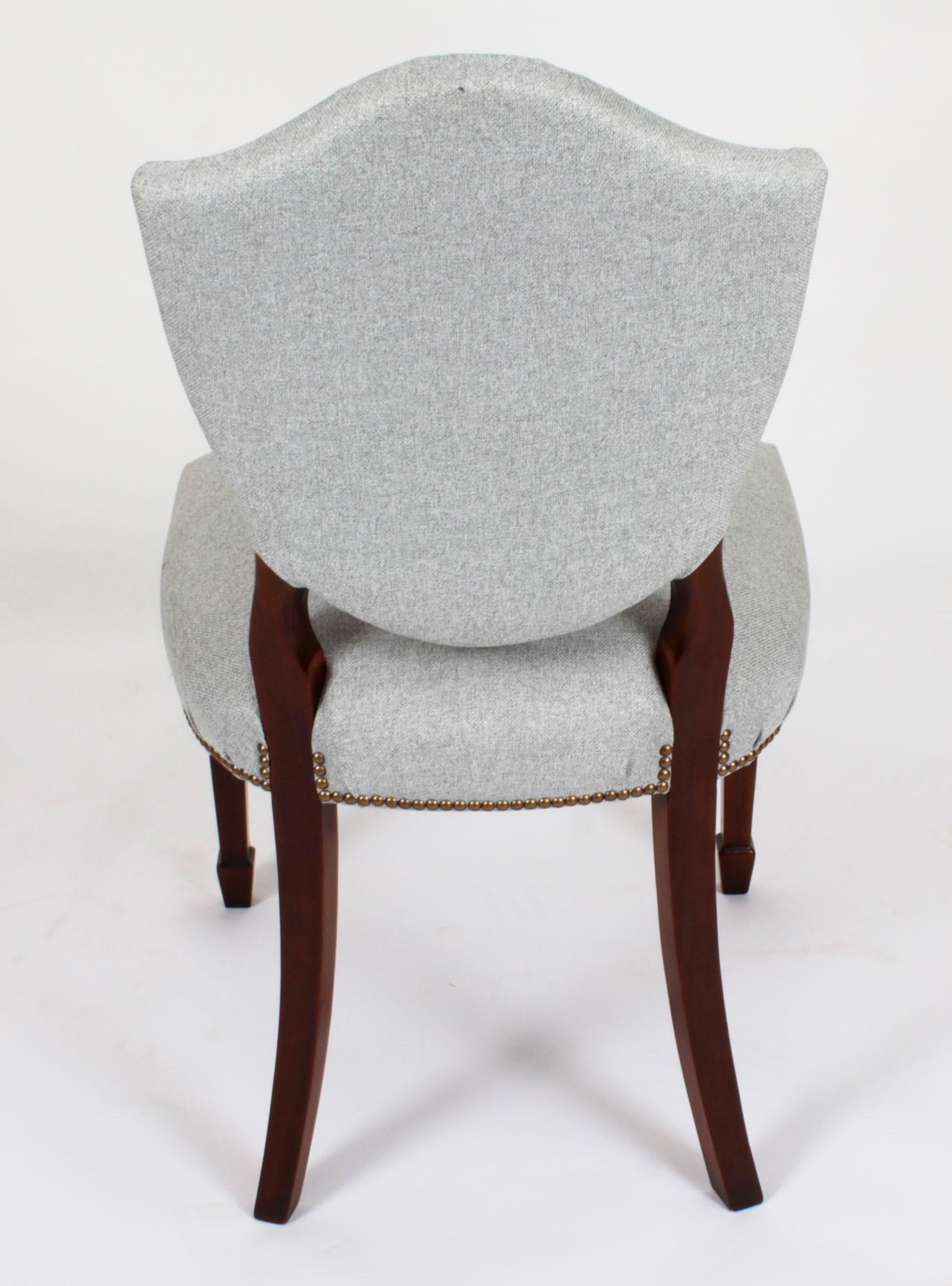 Vintage Set 12 Hepplewhite Revival Shield Back Dining Chairs 20th Century For Sale 6