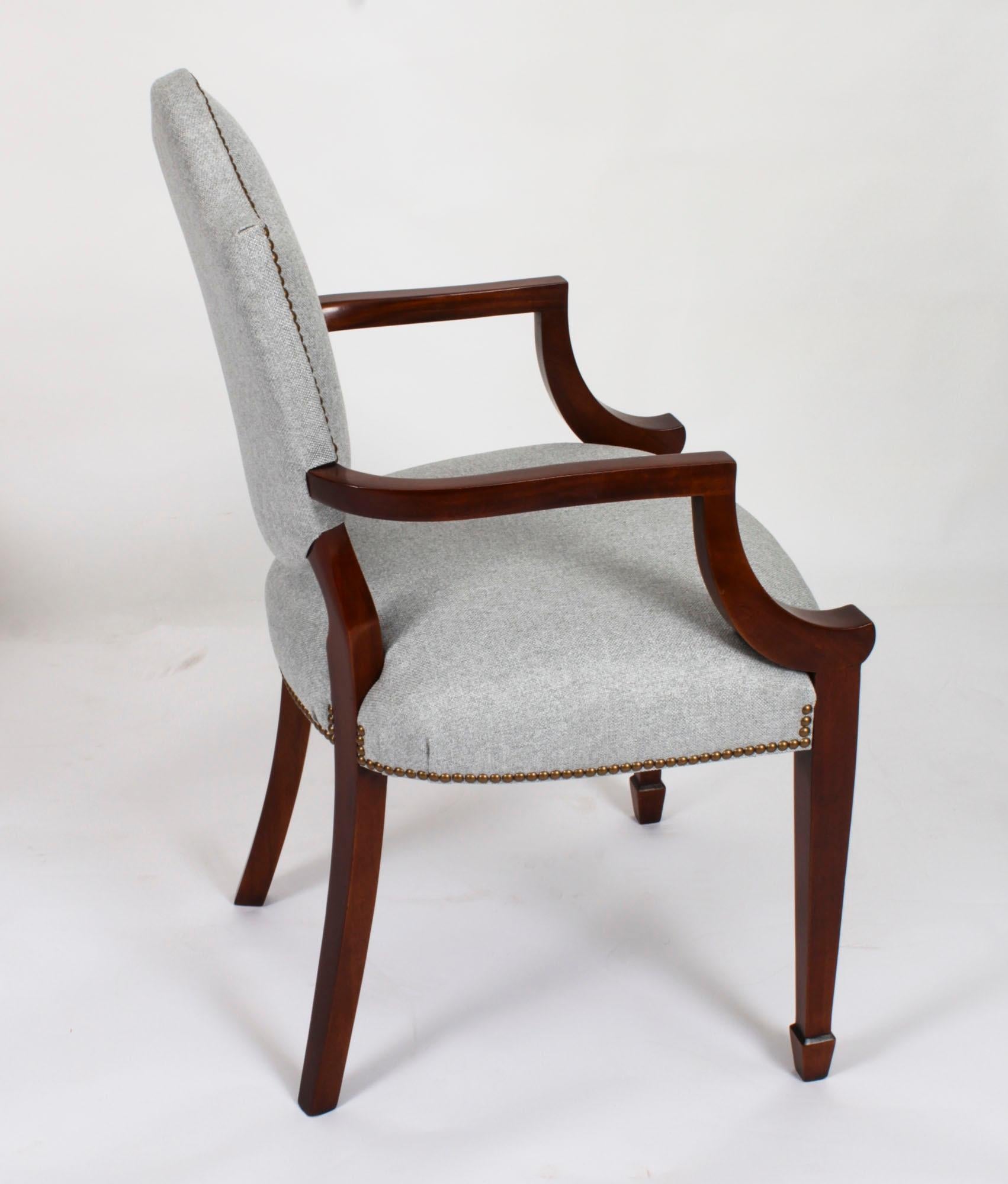 Vintage Set 12 Hepplewhite Revival Shield Back Dining Chairs 20th Century For Sale 9