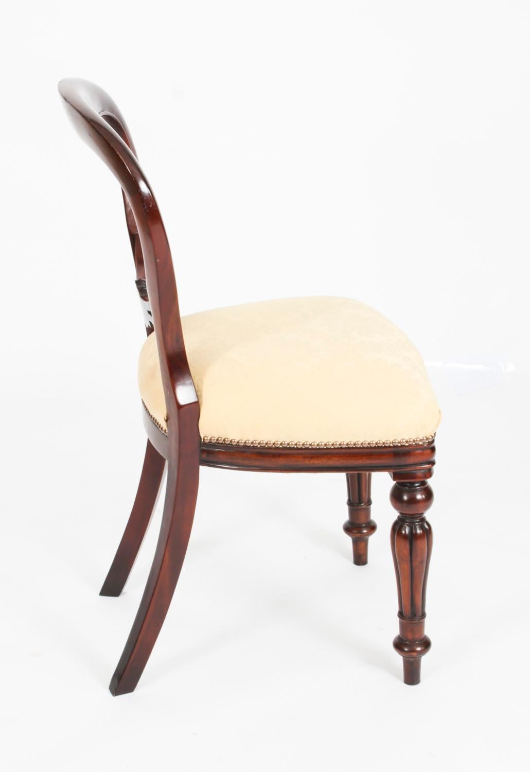 Vintage Set 12 Victorian Revival Balloon Back Dining Chairs 20th Century For Sale 7