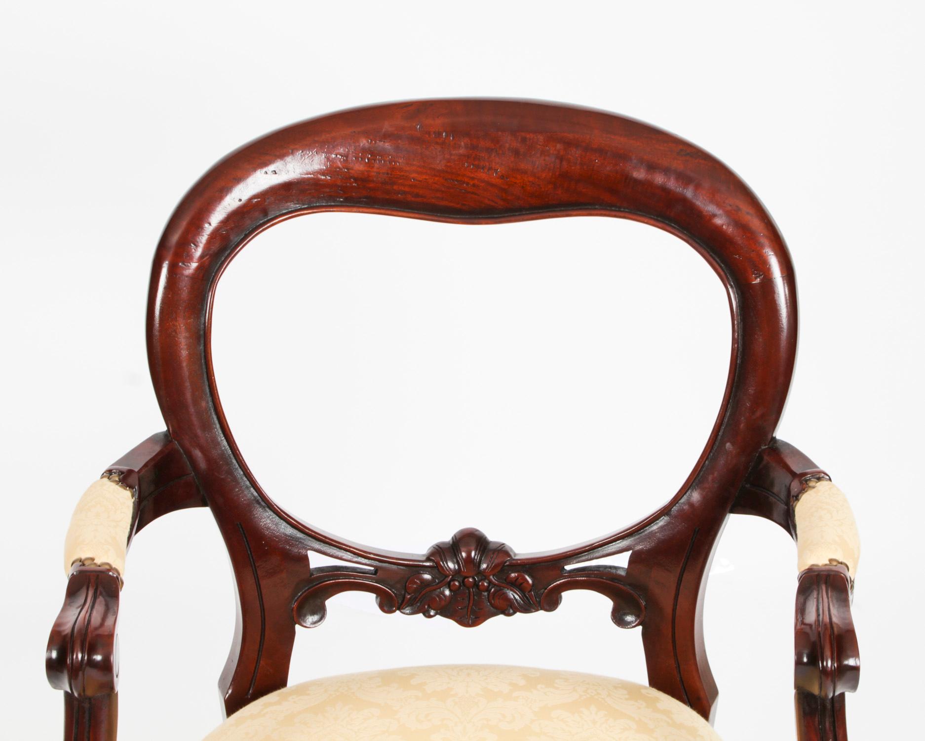 Vintage Set 12 Victorian Revival Balloon Back Dining Chairs 20th Century For Sale 3