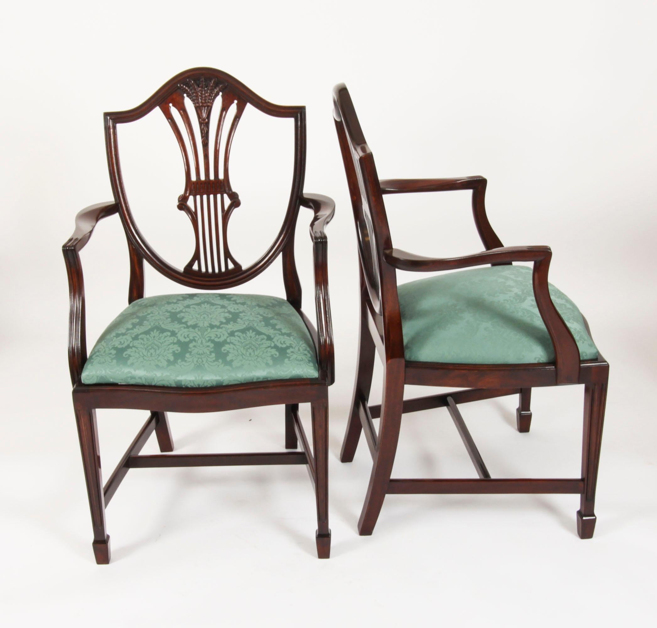 Vintage Set 14 Wheatsheaf Shieldback Dining Chairs 20th Century  For Sale 4