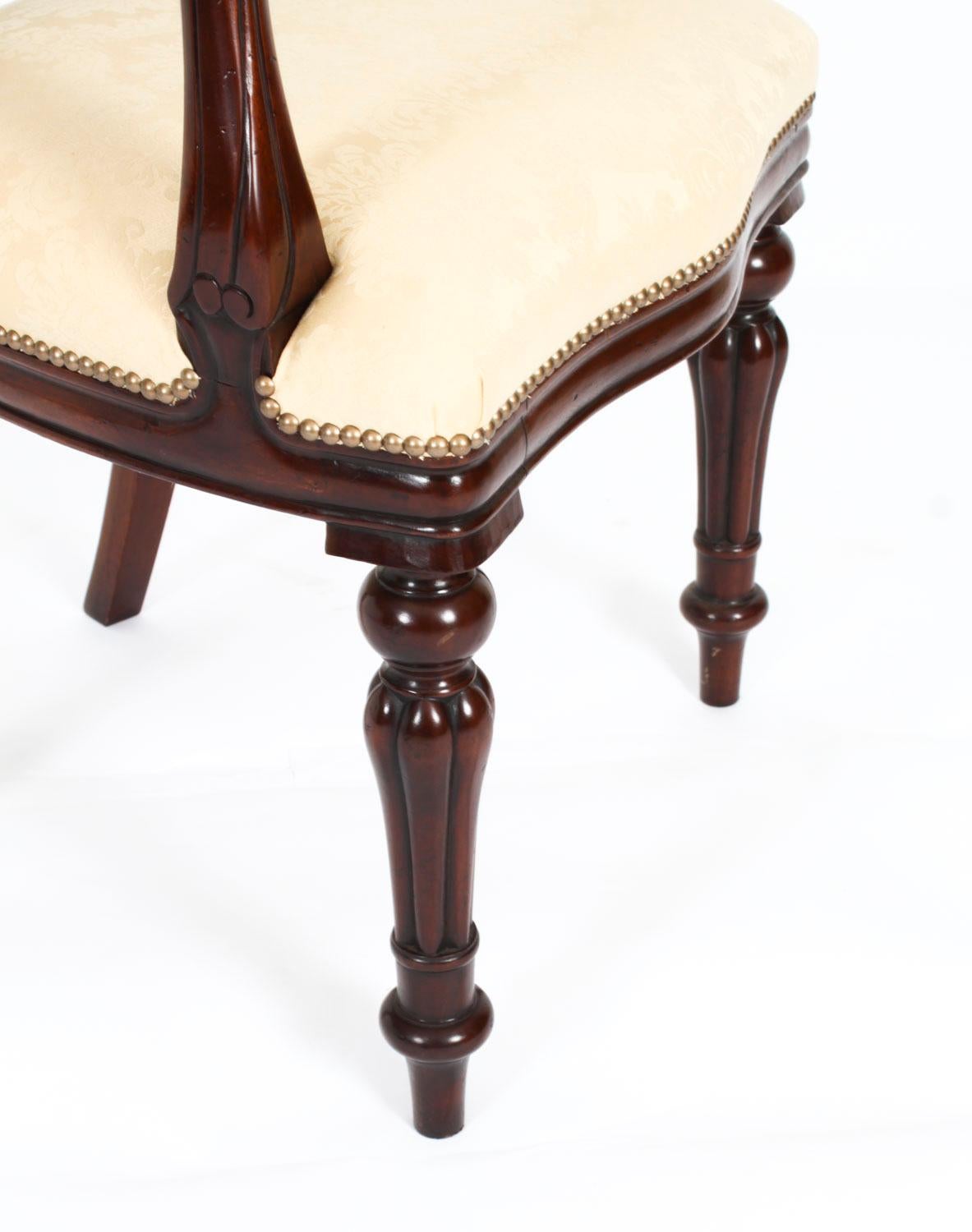 Ensemble vintage de 20 chaises de salle à manger néo- victoriennes à dossier ballon 20ème siècle en vente 4