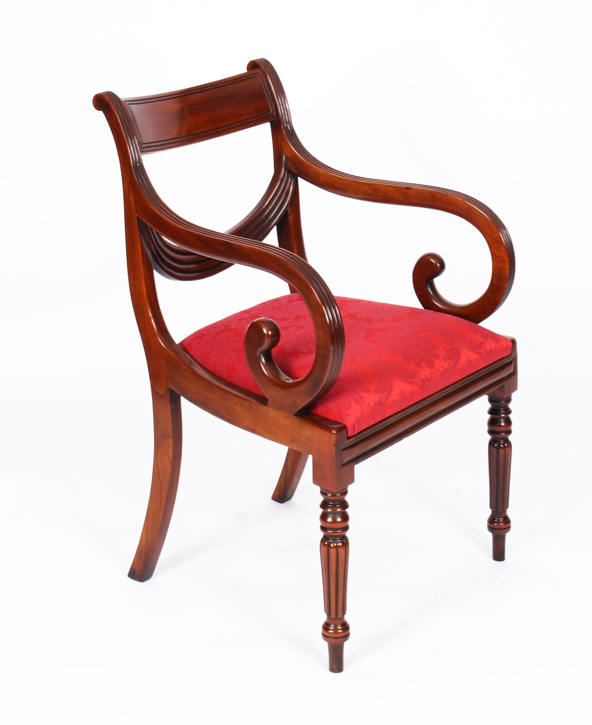 Vintage Set 22 Regency Revival Swag back Dining Chairs 20th Century In Good Condition For Sale In London, GB