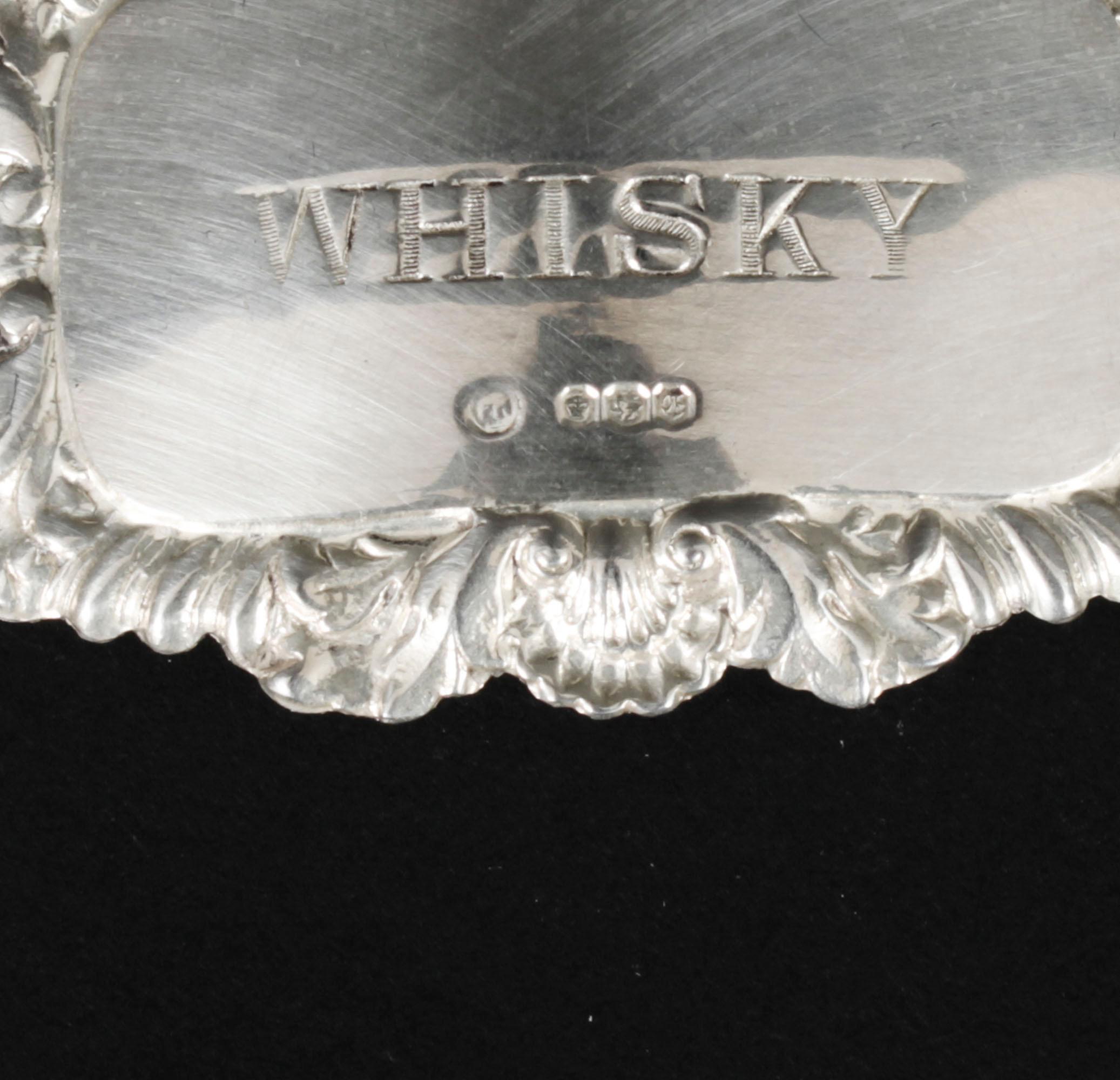 Ensemble vintage de 3 étiquettes de boissons en argent sterling Whisky, Brandy Sherry datée de 1981 en vente 3