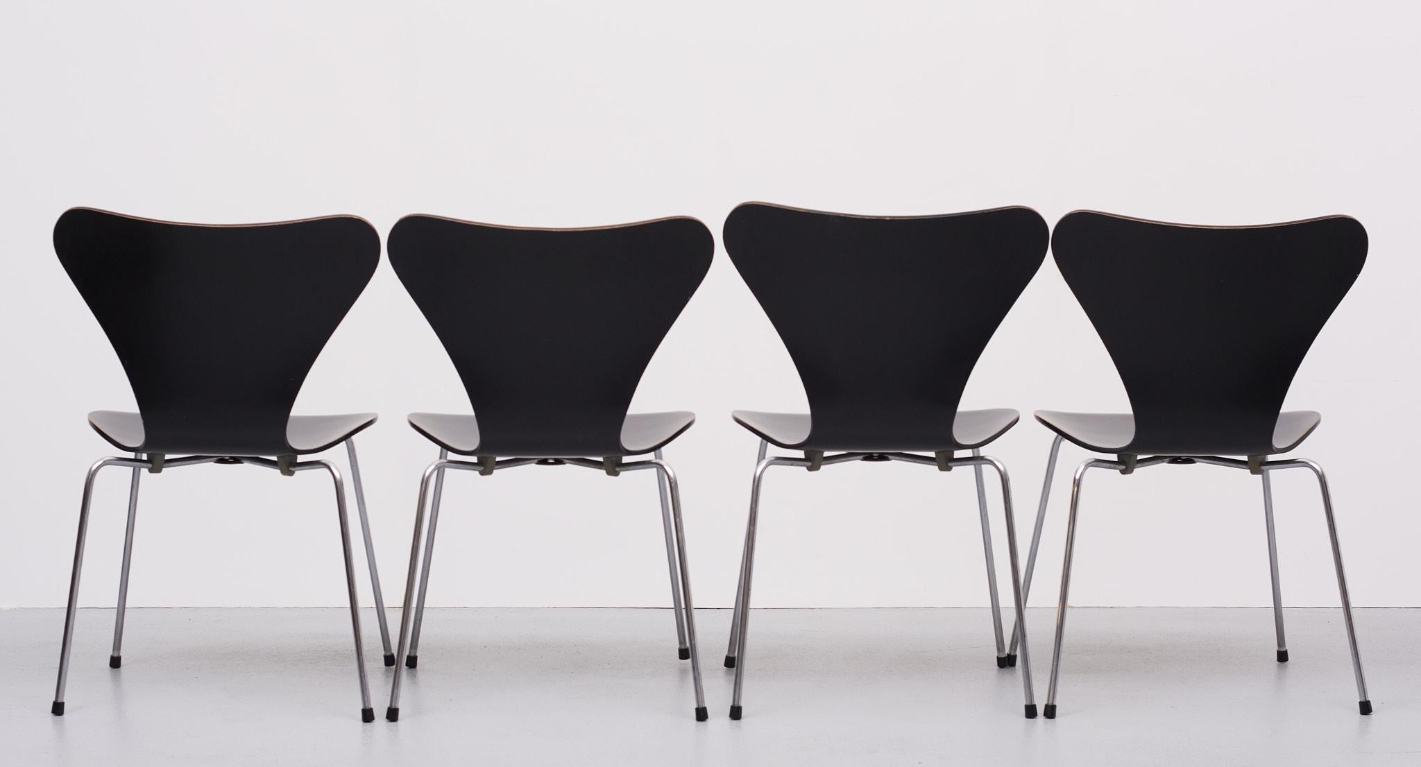 Danois Ensemble vintage 3107 chaises papillon design Arne Jacobsen pour Fritz Hansen en vente