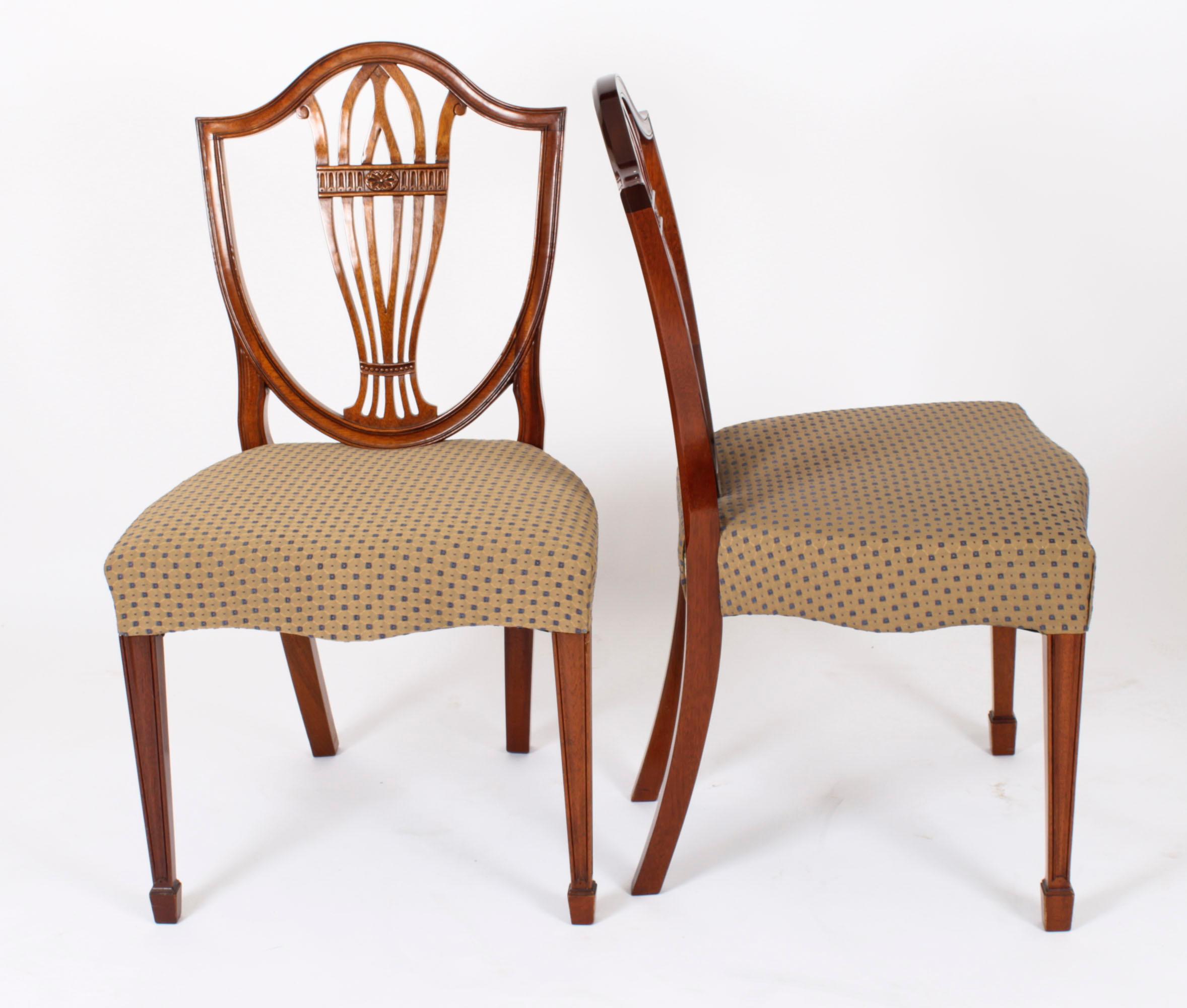 This is  a fabulous Vintage set of six mahogany Hepplewhite shield back dining chairs by William Tillman, Circa 1980 in date.

Purchased at great expense from the master cabinet maker William Tillman, Crouch Lane, Borough Green Kent in the