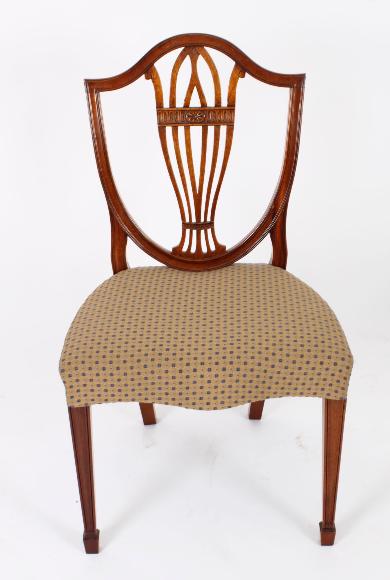 Vintage Set 6 Hepplewhite Shield Back Dining Chairs by William Tillman In Good Condition In London, GB