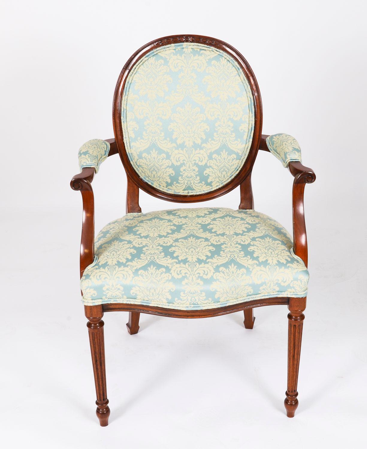 Vintage Set 8 Louis XIV Revival Upholstered Back Dining Chairs 20th Century in vendita 4