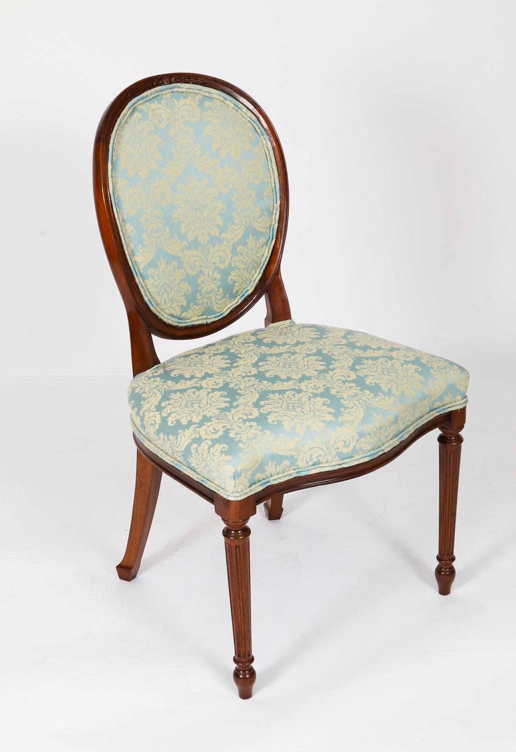 Vintage Set 8 Louis XIV Revival Upholstered Back Dining Chairs 20th Century In condizioni buone in vendita a London, GB