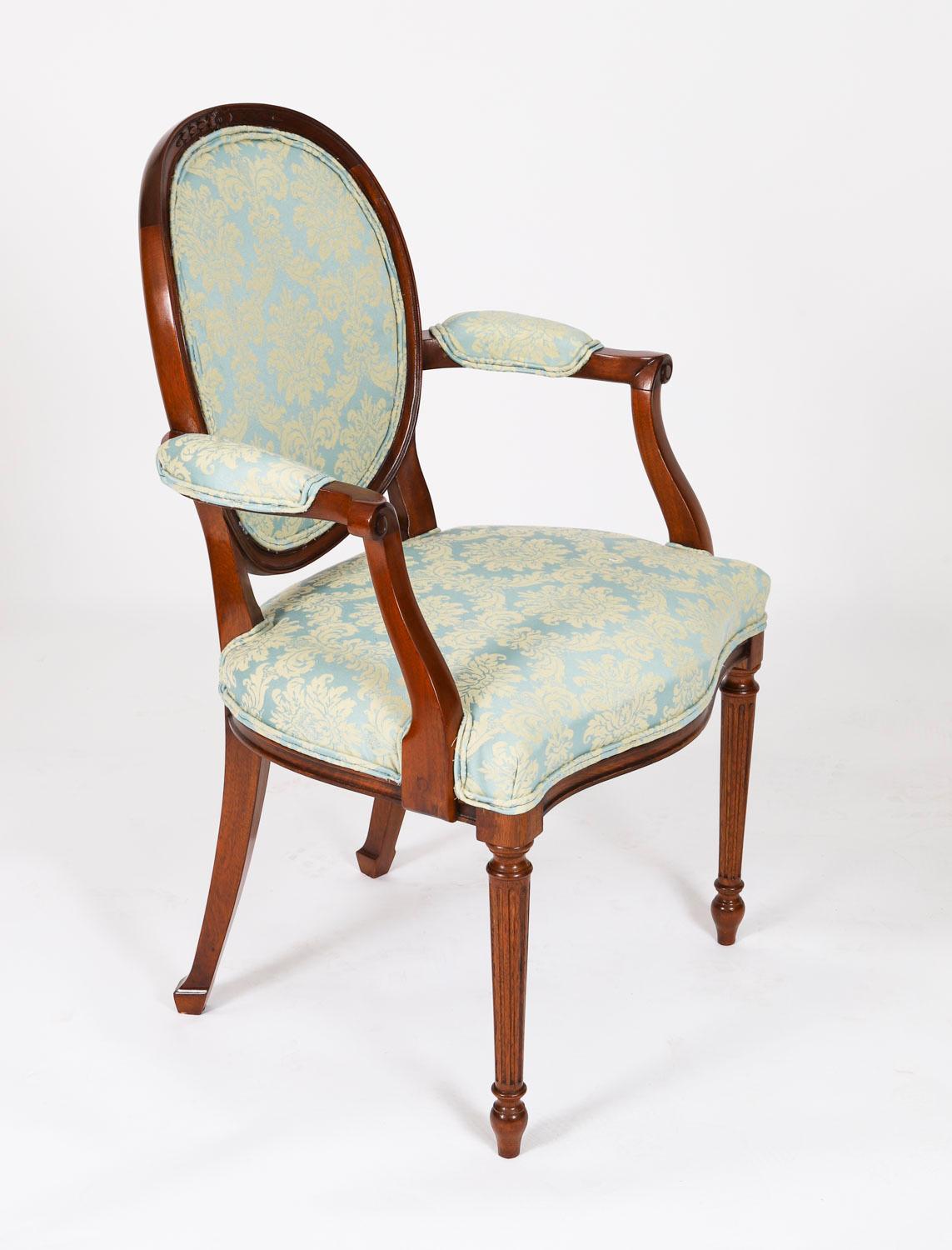 Vintage Set 8 Louis XIV Revival Upholstered Back Dining Chairs 20th Century in vendita 3