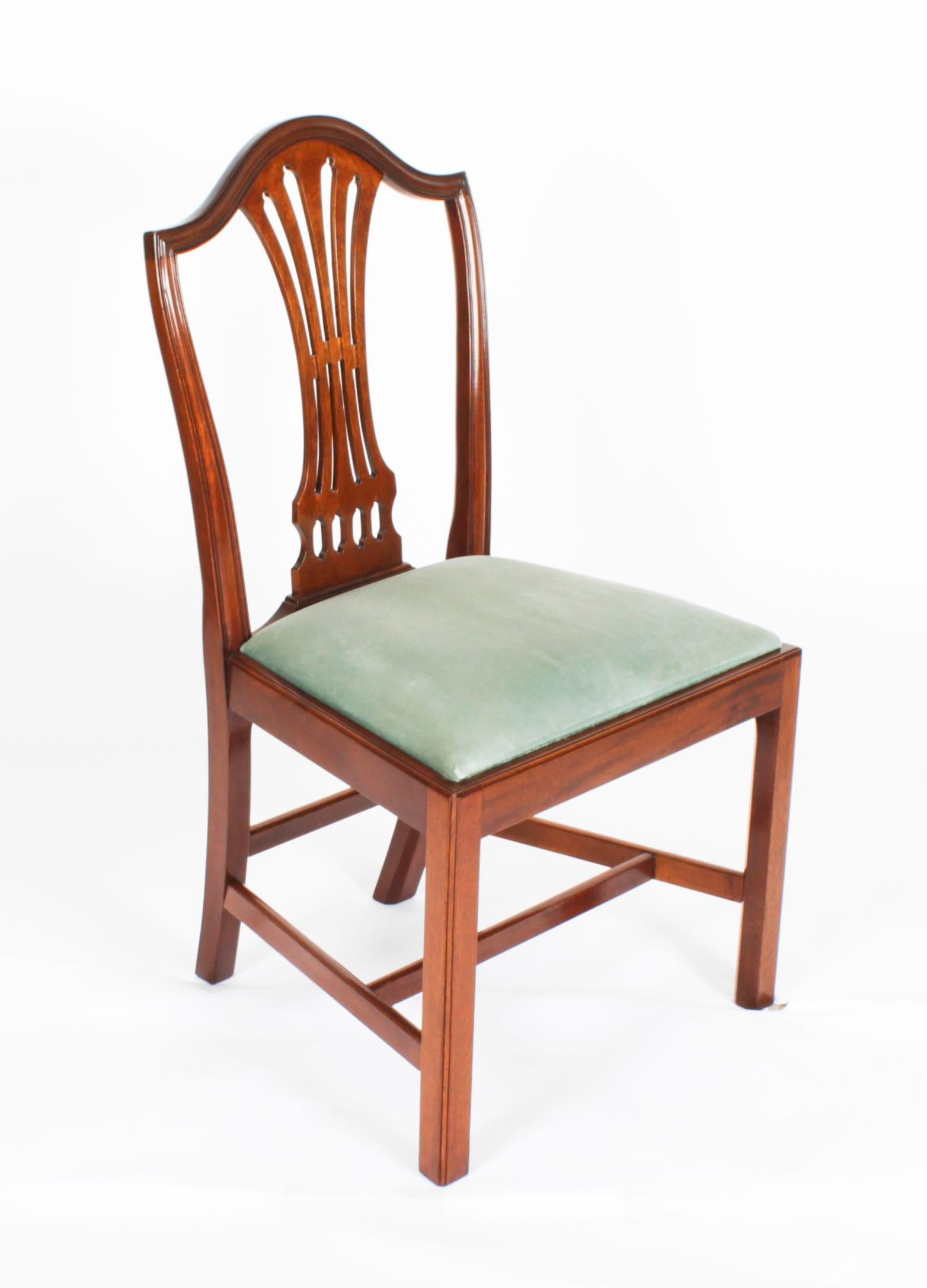 Vintage Set 8 Shield Back Dining Chairs by William Tillman 20th Century 2