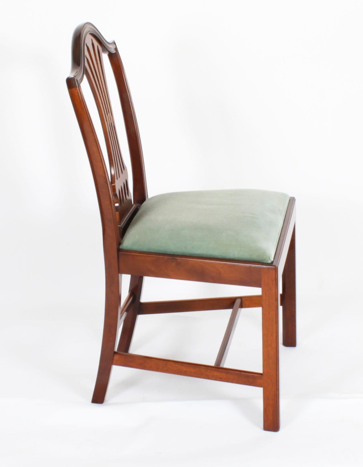 Vintage Set 8 Shield Back Dining Chairs by William Tillman 20th Century 3