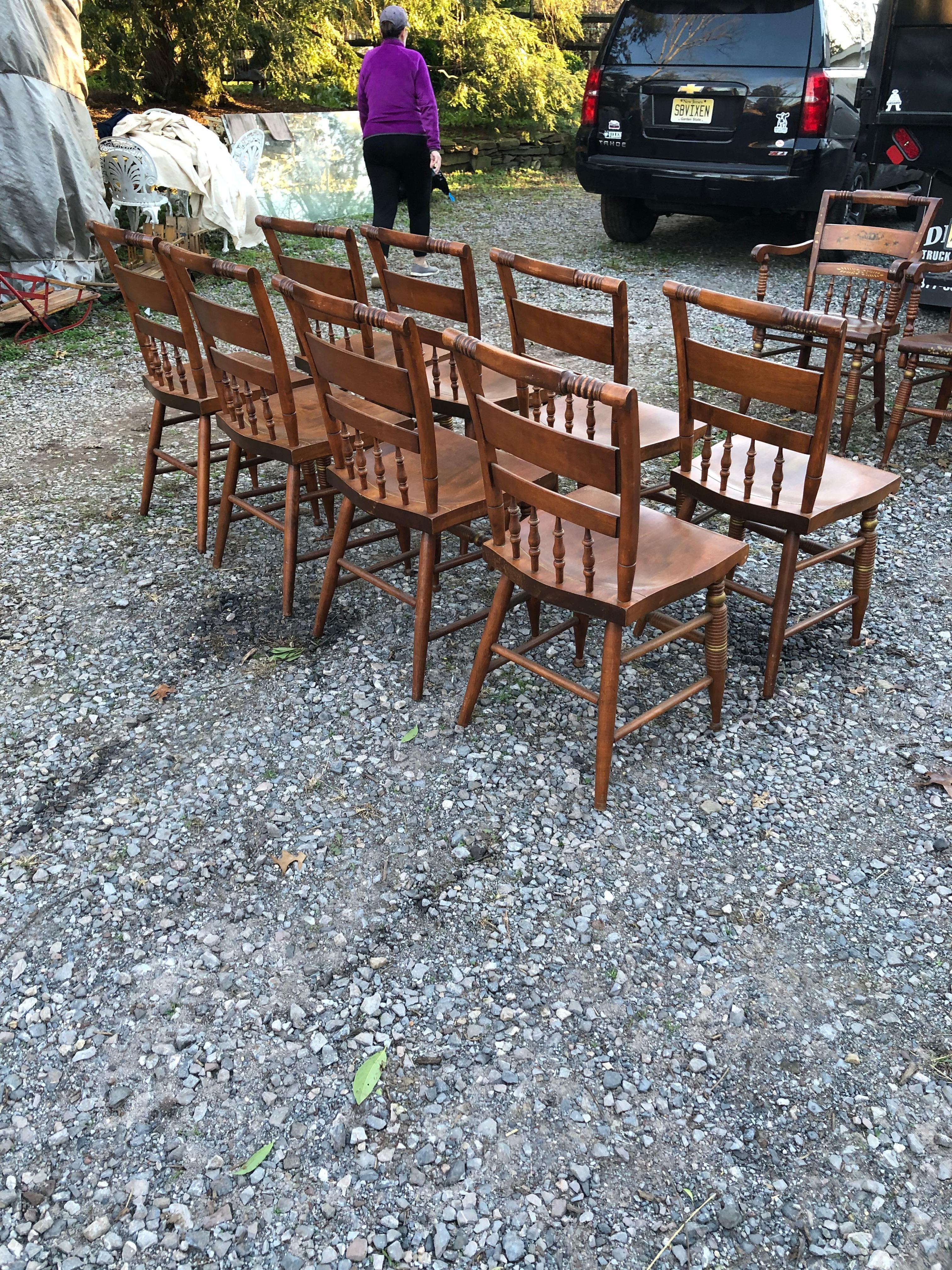 Vintage Set of 10 Nichols & Stone Classic Paint Decorated Dining Chairs In Good Condition For Sale In Hopewell, NJ