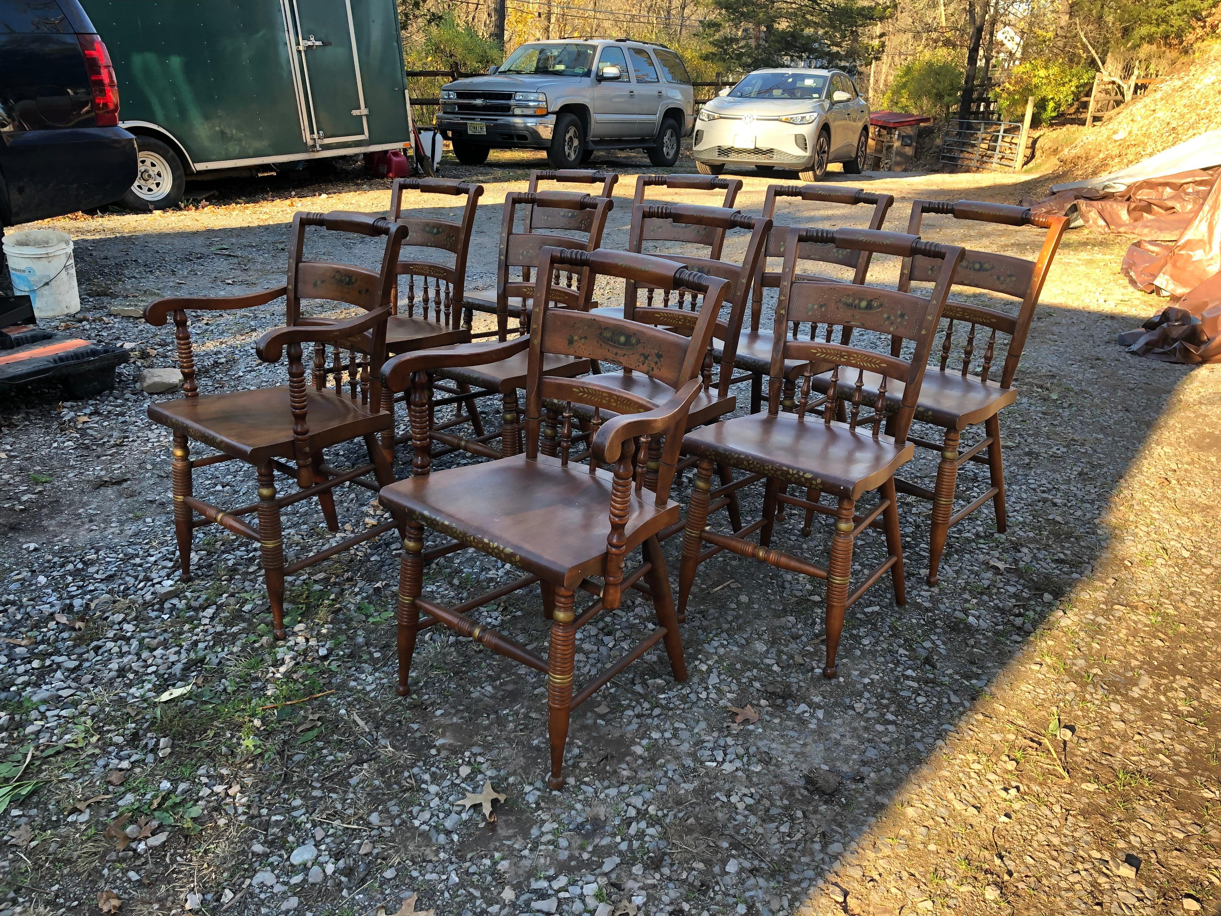 Vintage Set of 10 Nichols & Stone Classic Paint Decorated Dining Chairs In Good Condition For Sale In Hopewell, NJ