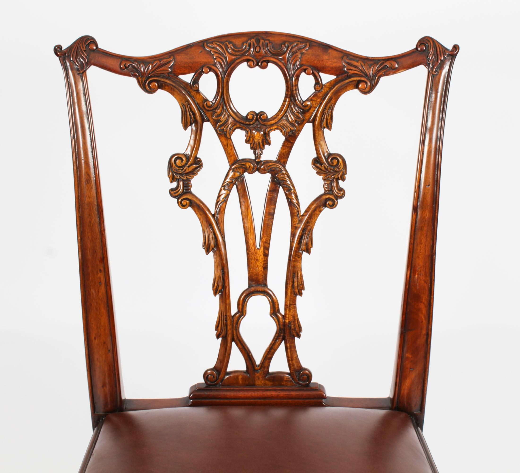 Hand-Carved Vintage Set of 12 Mahogany Chippendale Dining Chairs Mid 20th Century