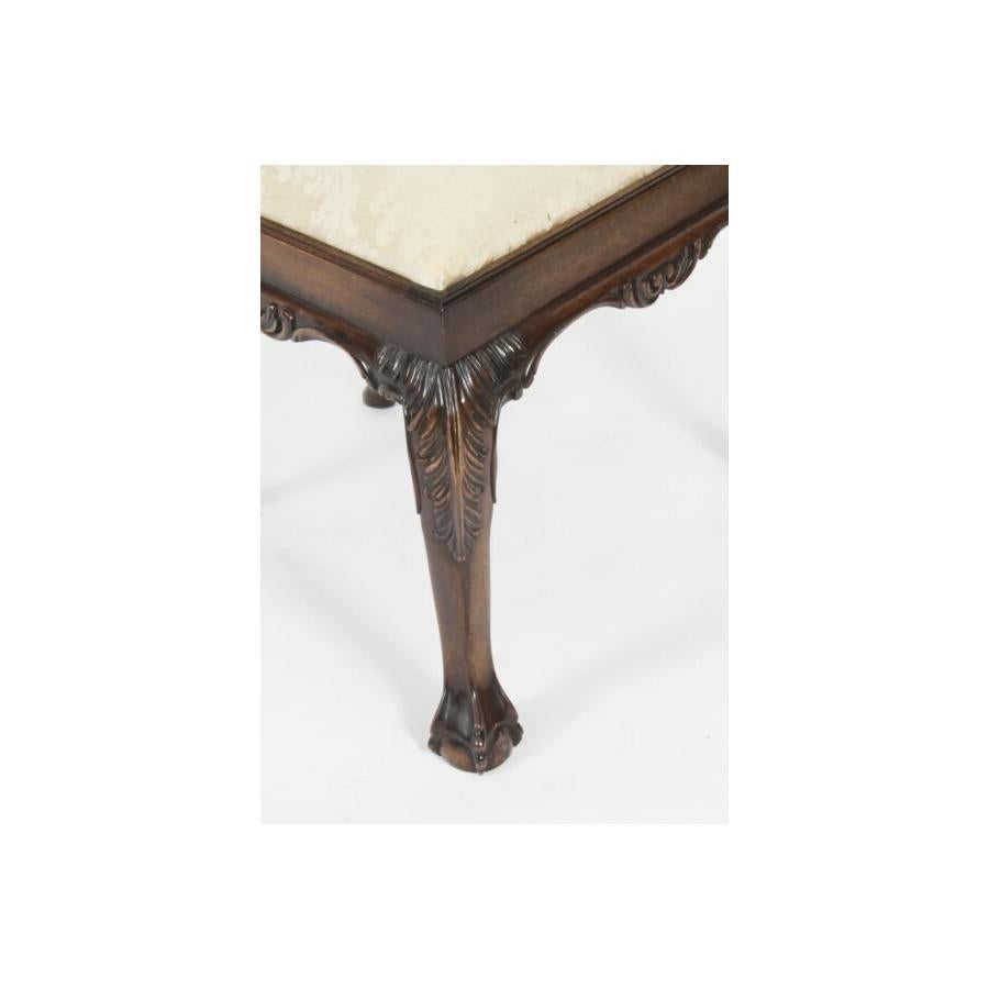 Set aus 12 Chippendale-Esszimmerstühlen aus Mahagoni, Mitte des 20. Jahrhunderts im Angebot 1