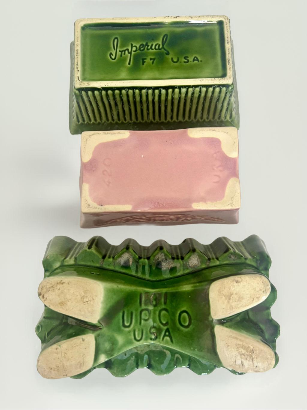 Set di 13 fioriere da collezione in ceramica smaltata rosa e verde in vendita 12