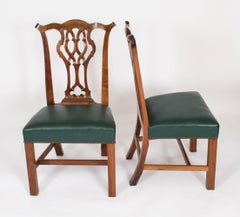 Ensemble vintage de 14 chaises de salle à manger Chippendale en acajou du milieu du 20ème siècle