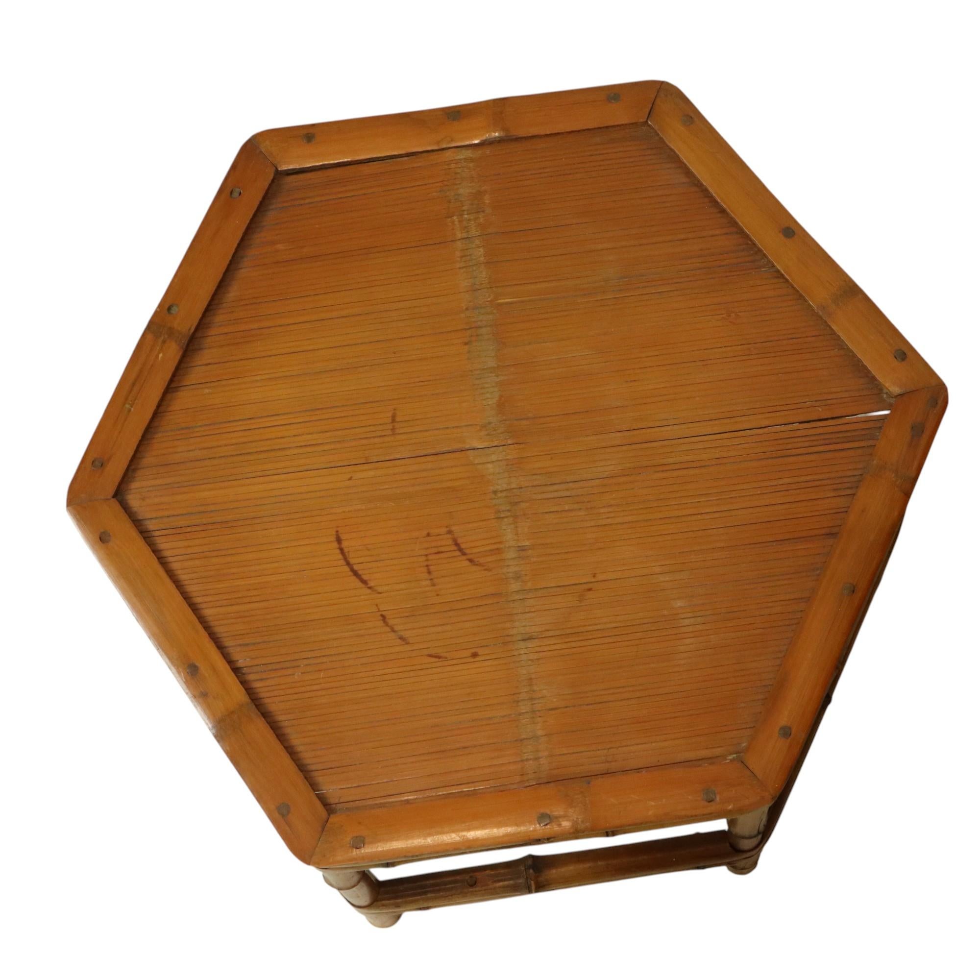 Set vintage de 3 tables d'appoint en bambou et rotin Tables à plantes Boho en vente 2