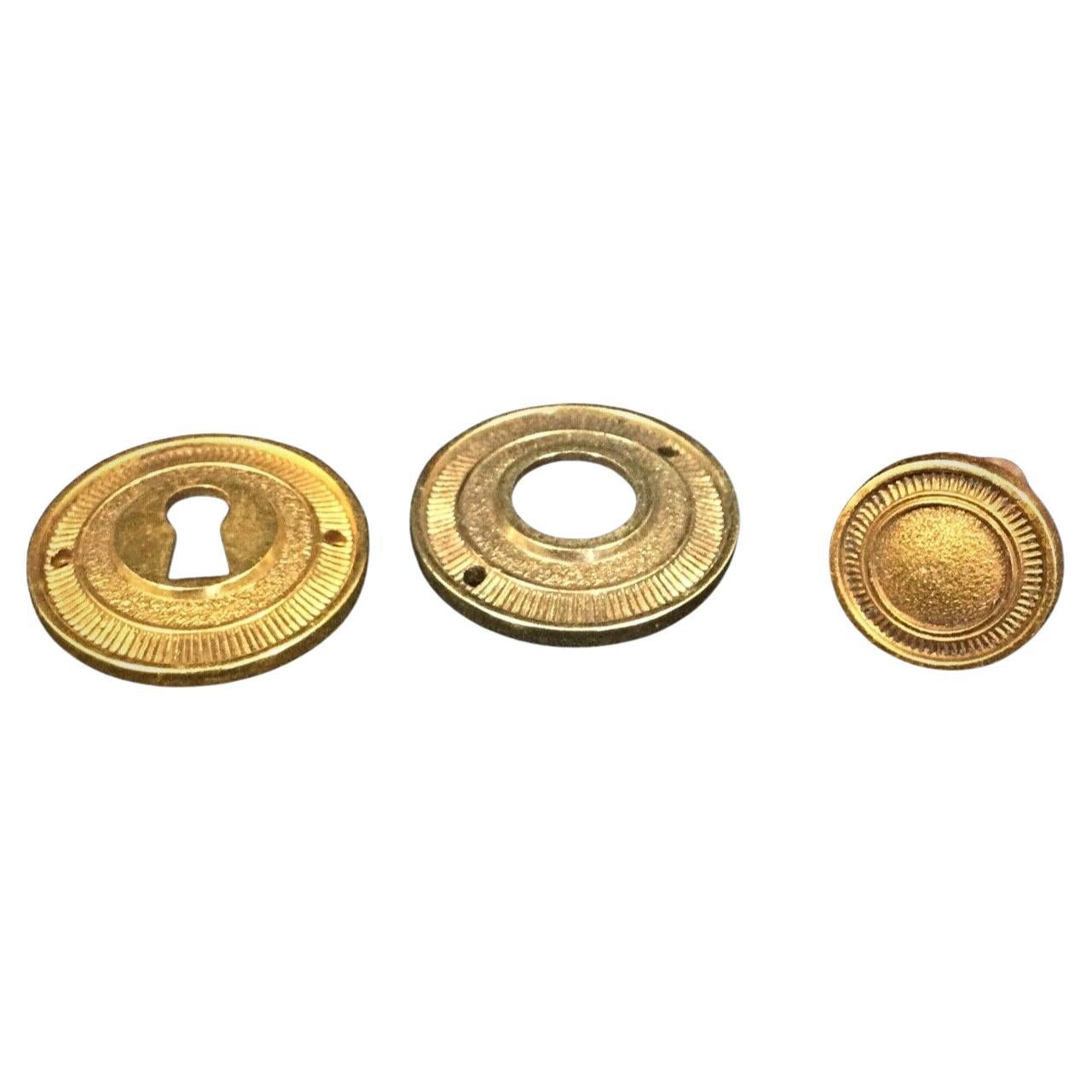 Juego vintage de 3 encantadores pomos de latón para muebles - 2Y270