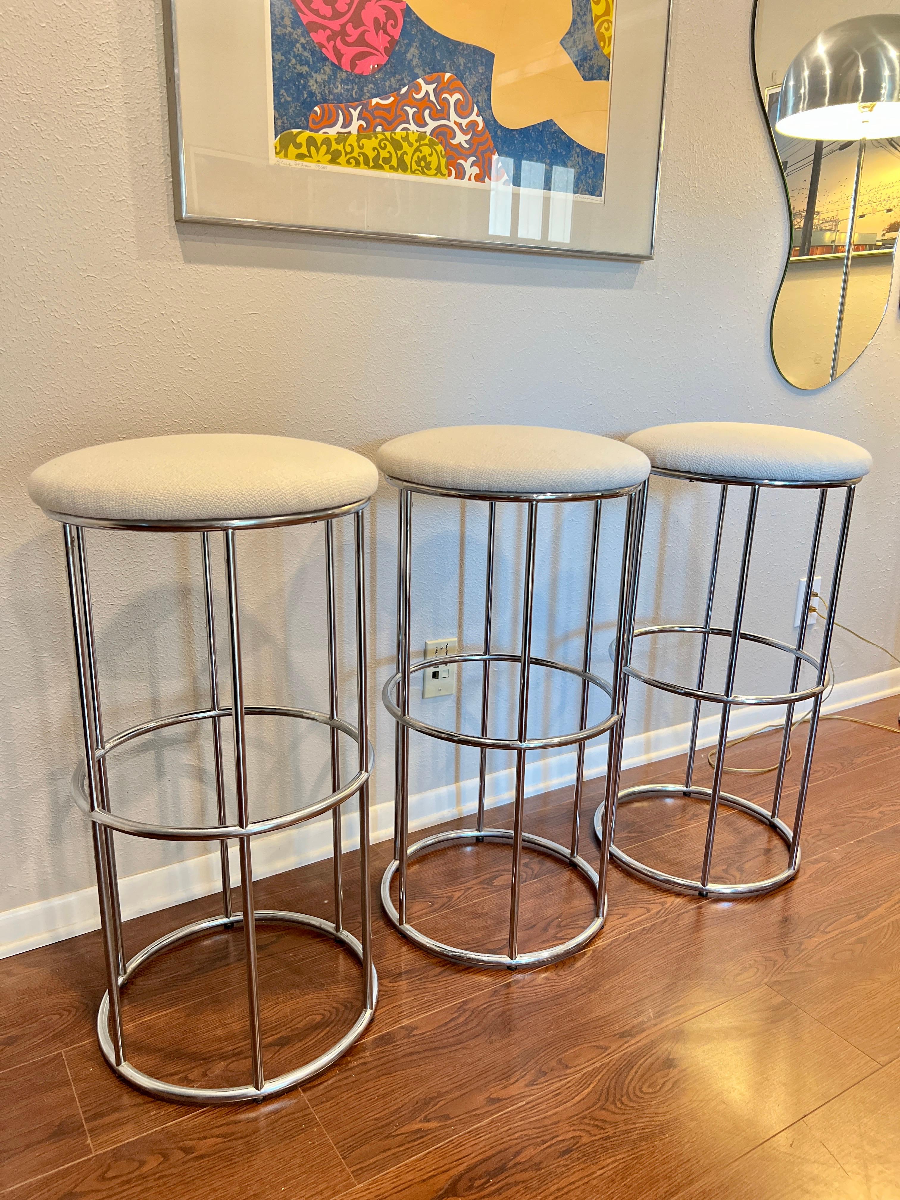 Vintage set of 3 chrome barstools newly reupholstered in an ivory boucle fabric For Sale 5