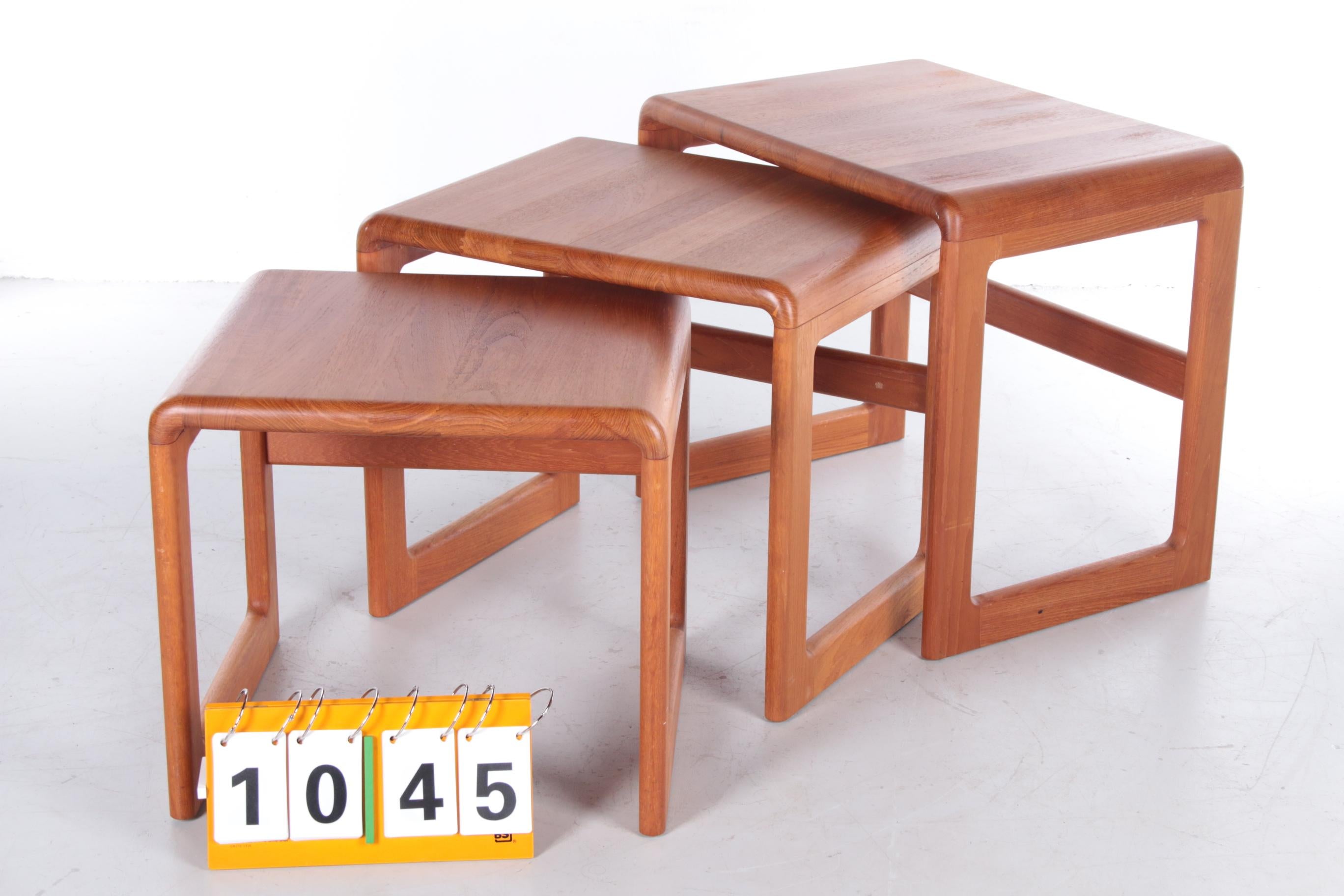 Mid-20th Century Vintage Set of 3 Dyrlund Side Tables Solid Wood, 1960