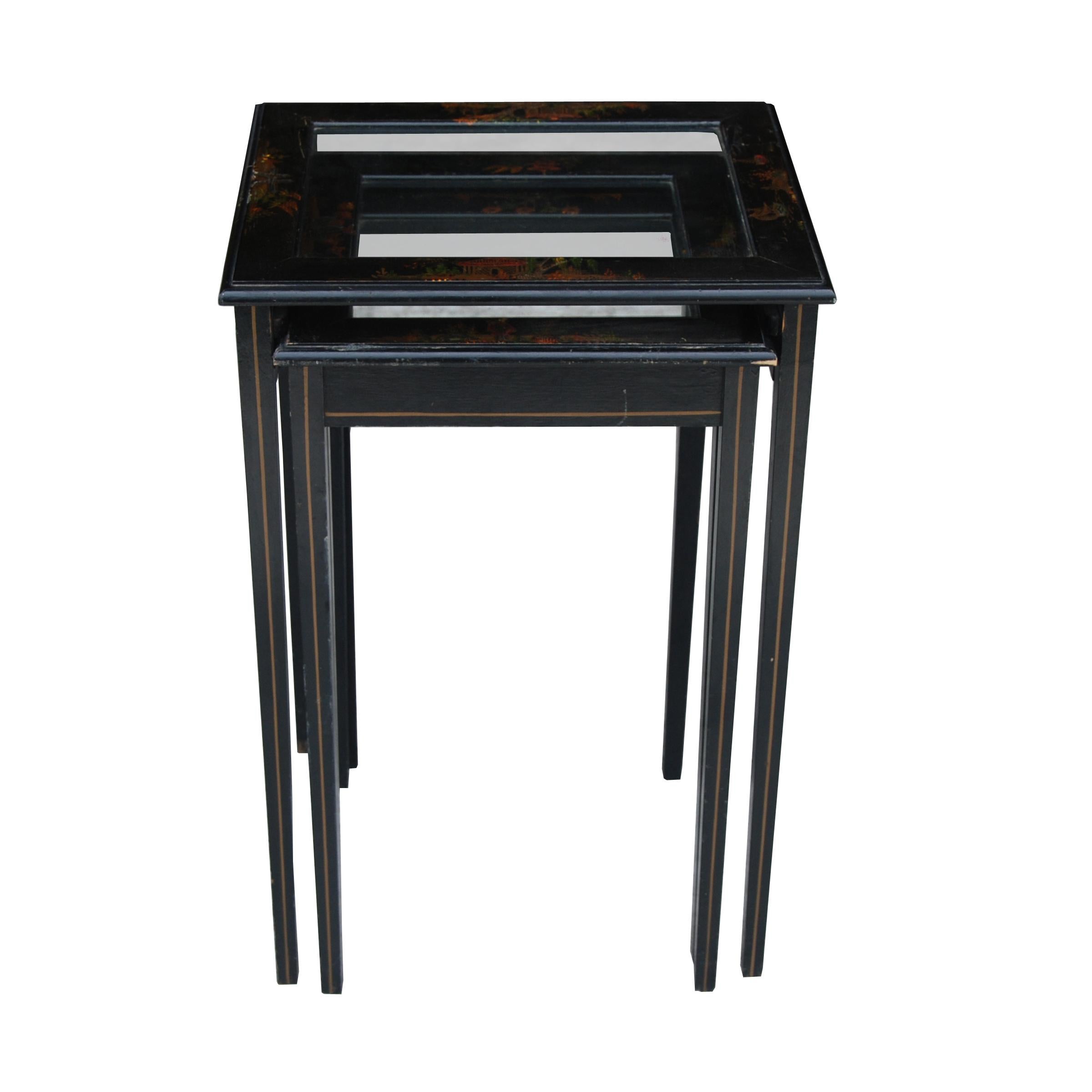 Européen Ensemble vintage de 3 tables gigognes japonaises en laque japonaise en vente