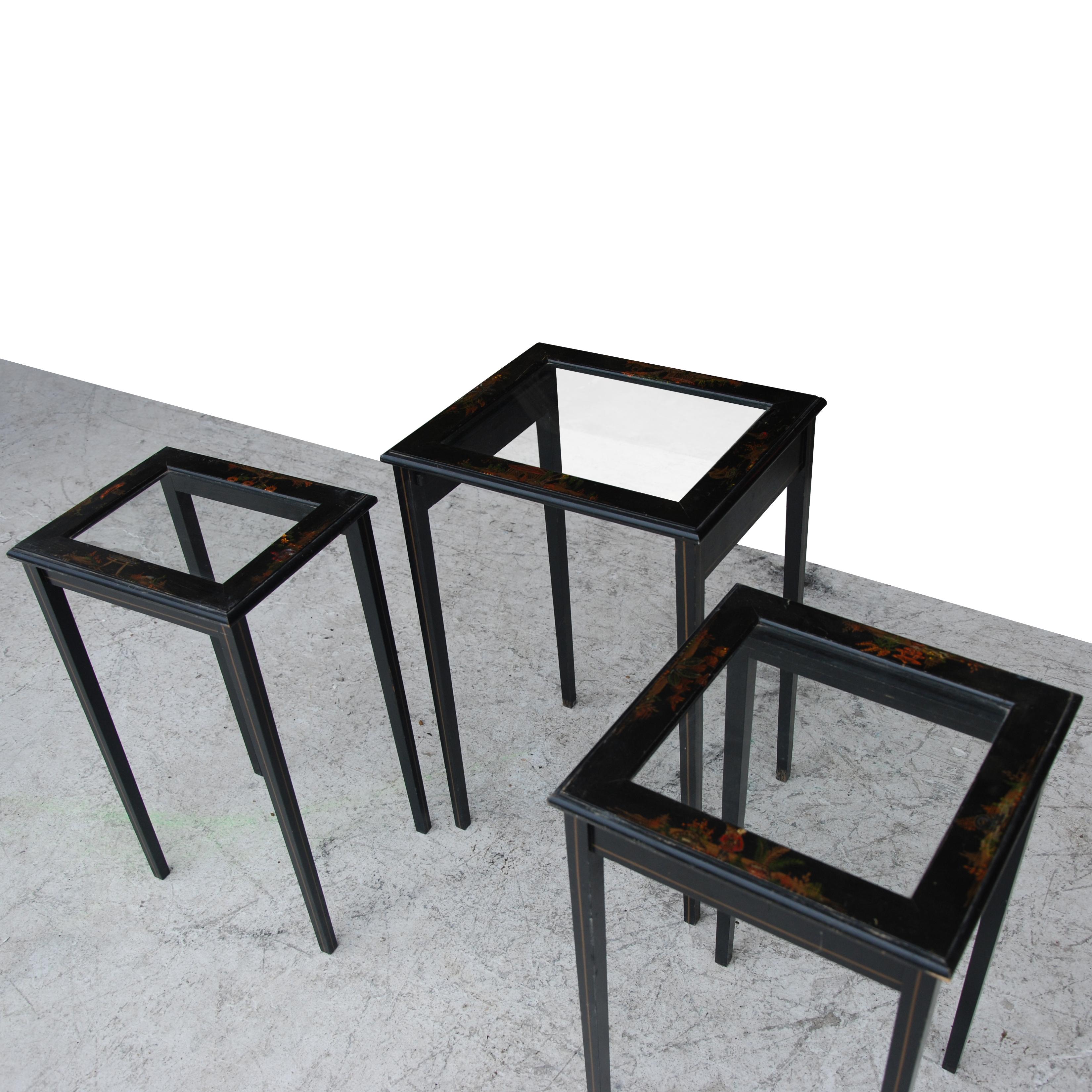 Early 20th Century Vintage Set of 3 Japanned Nesting Tables For Sale