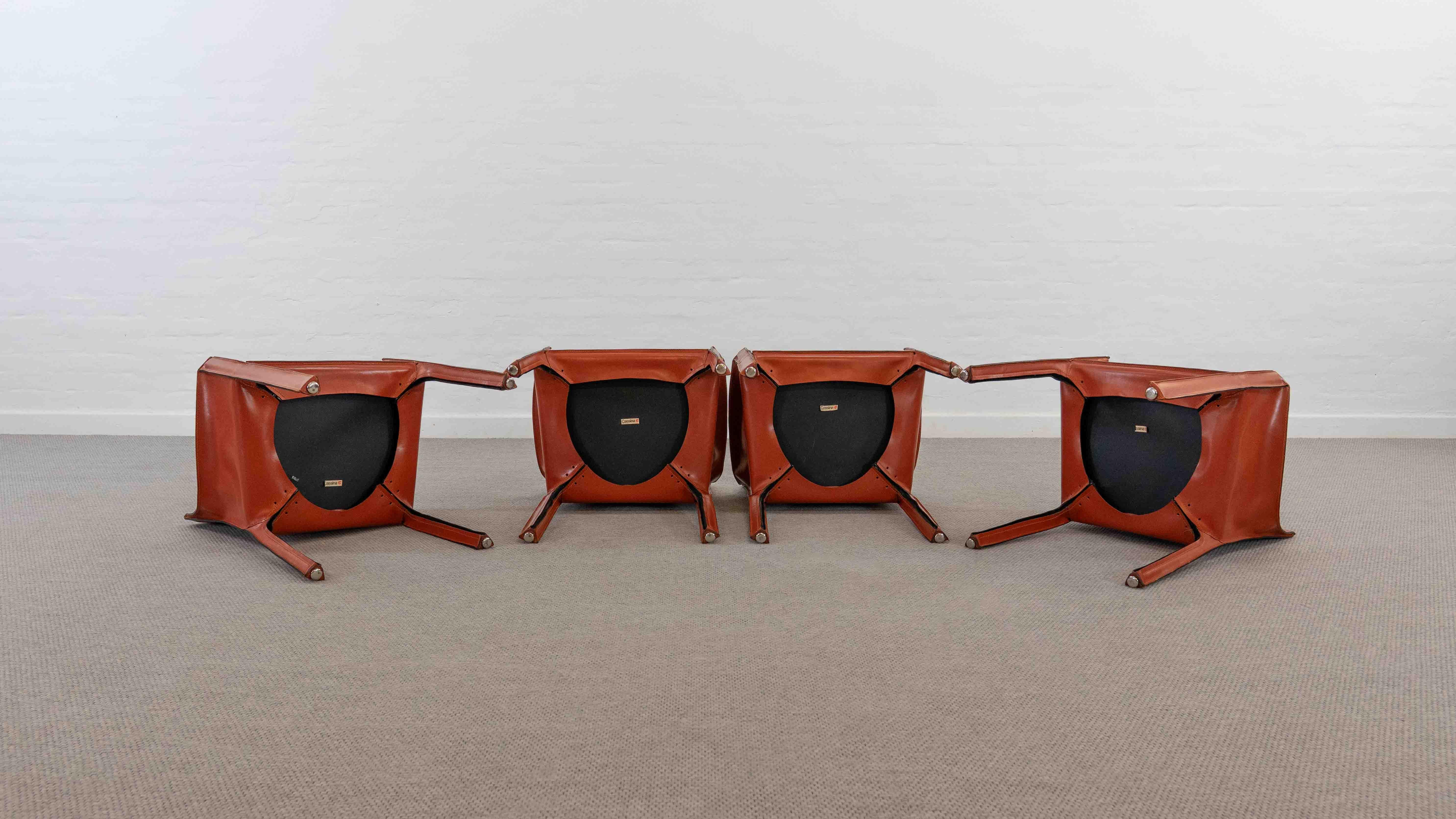 Vintage Set of 4 Cassina CAB 413 Armchairs by Mario Bellini, 1976 For Sale 7