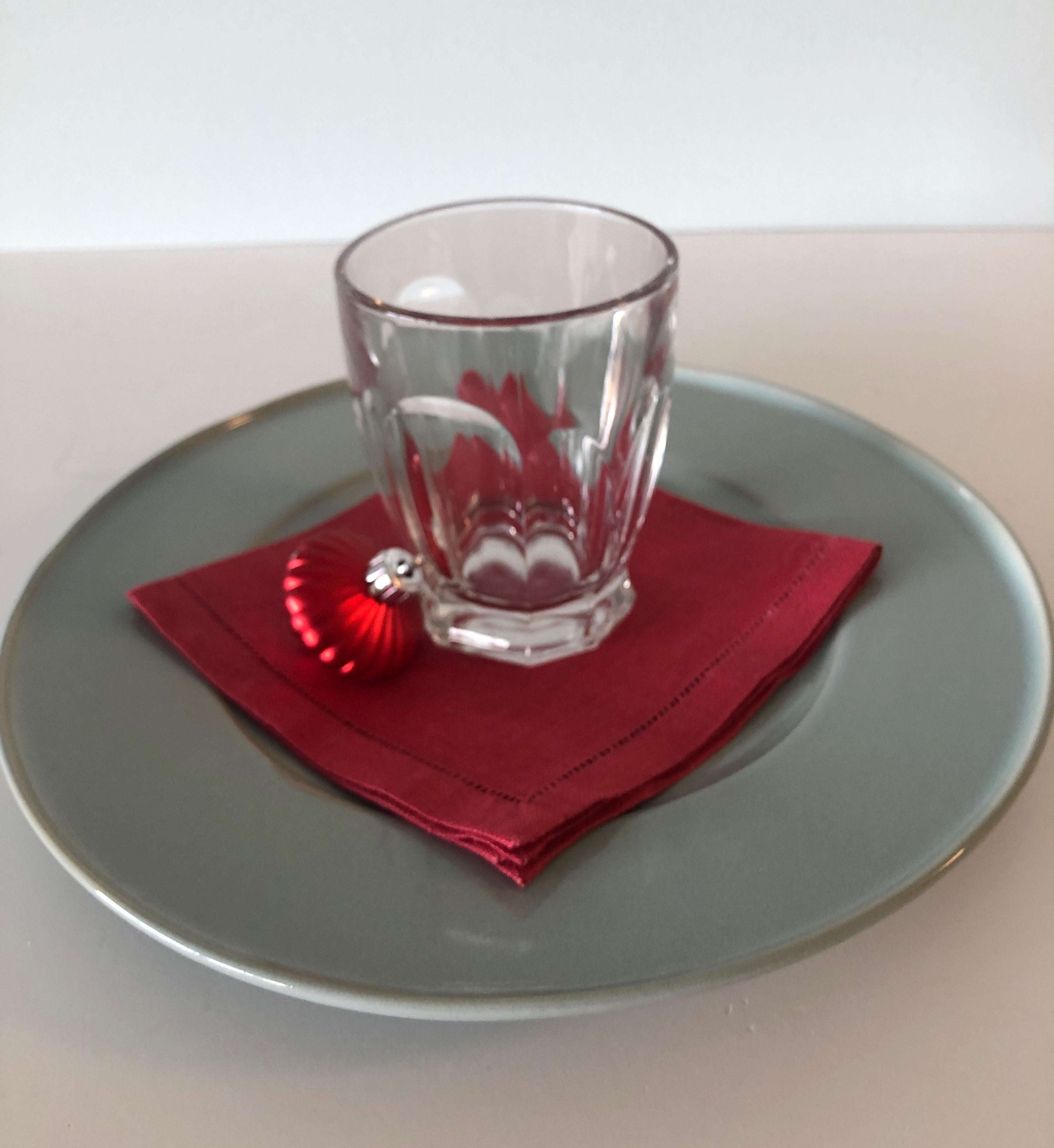 Vintage Set of '4' Red Cocktail Linen Napkins 1