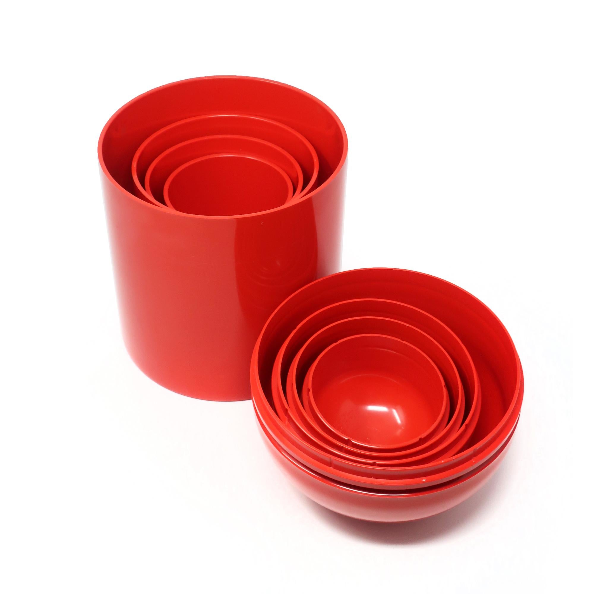 Vintage Set of 4 Red Domed Containers by Anna Castelli for Kartell In Good Condition In Brooklyn, NY