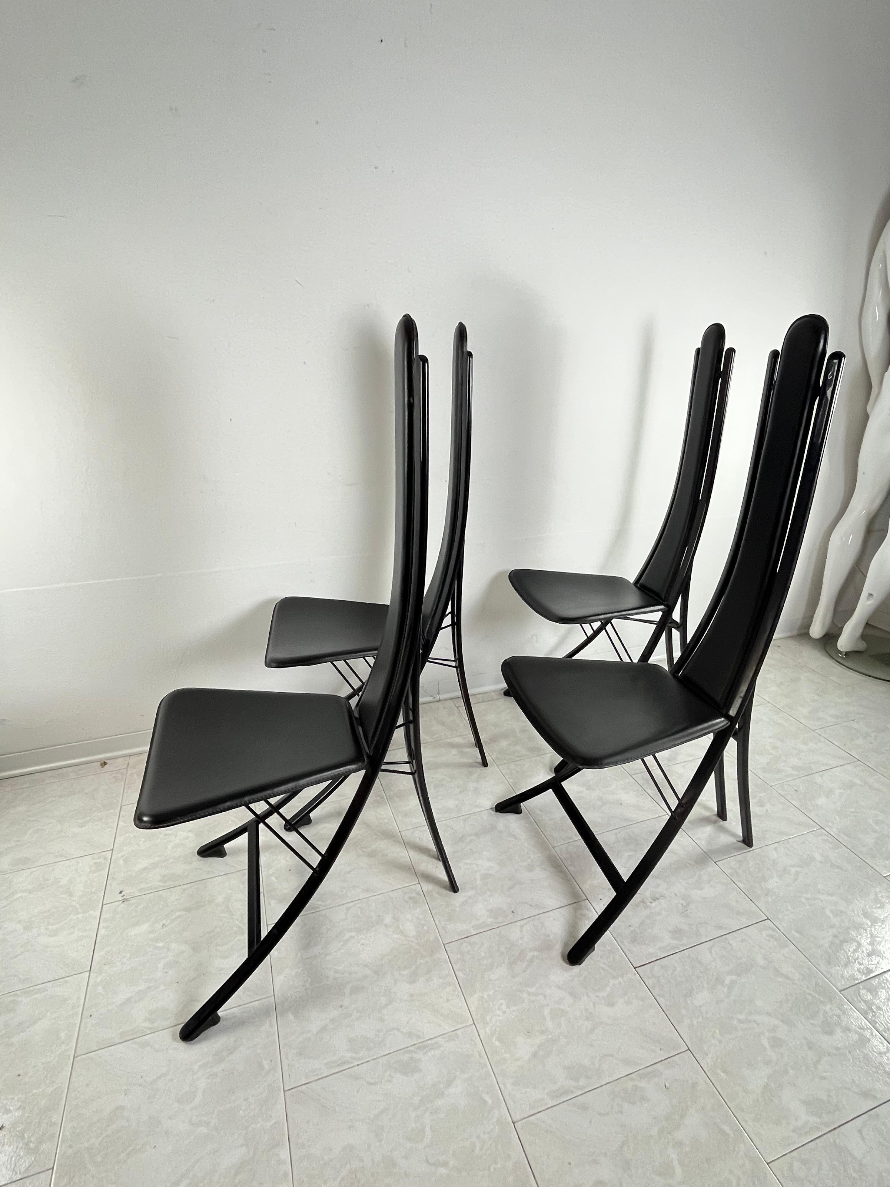 Vintage Set Of 4 Steel And Leather Chairs Attributed To Recanatini 1980s In Good Condition For Sale In Palermo, IT
