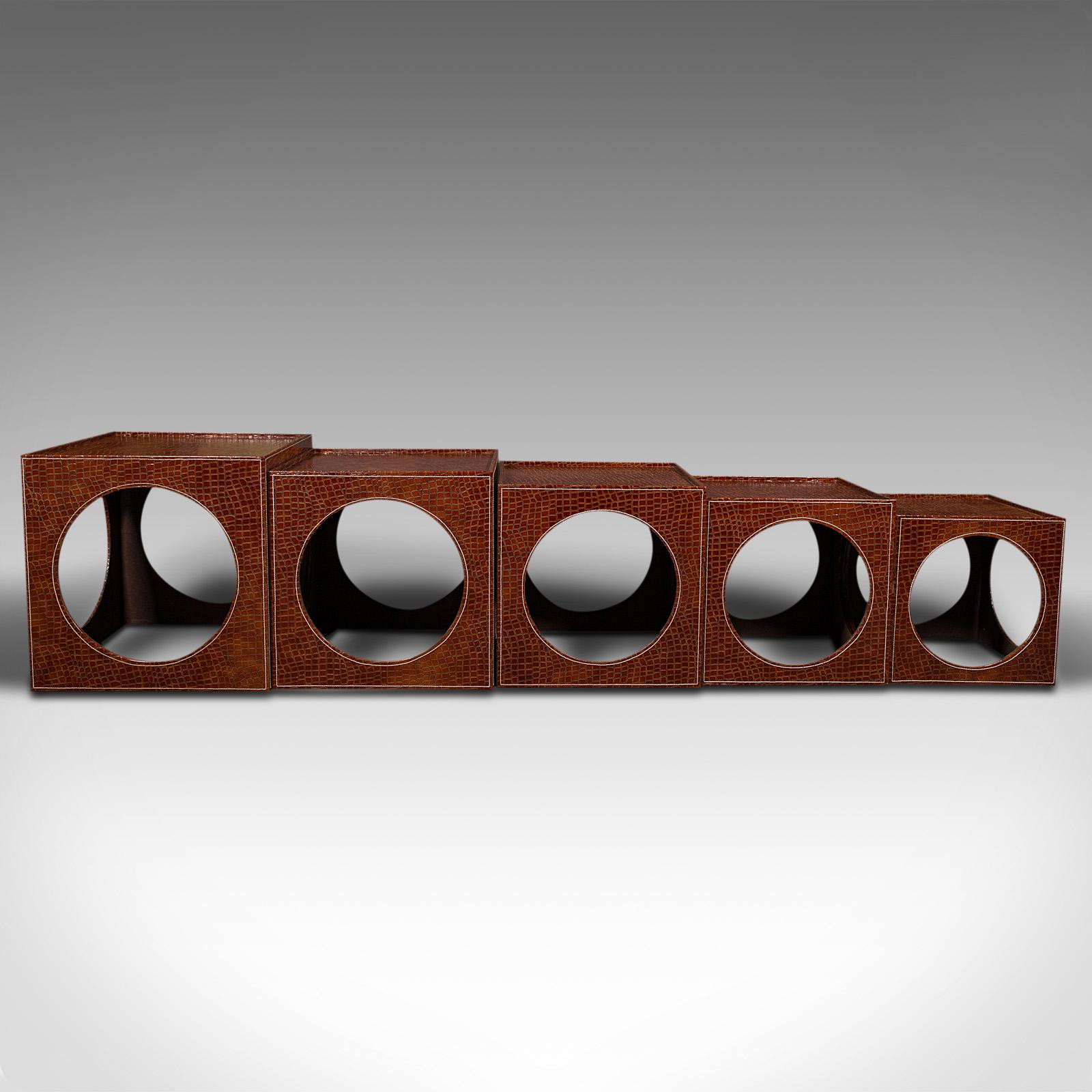 Modern Vintage Set of 5 Nesting Cubes, Italian Decorative Nest Table, Late 20th Century For Sale