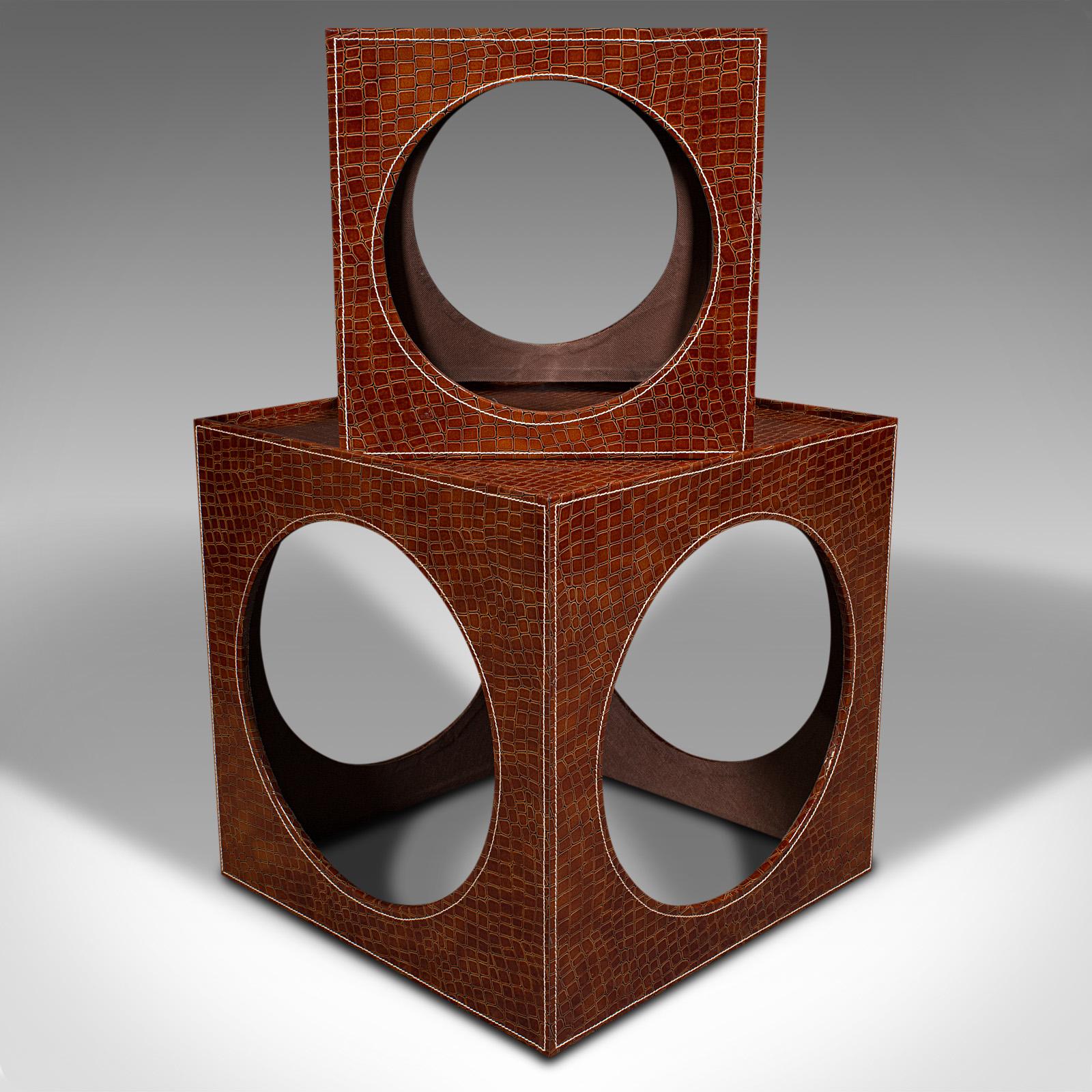Vintage Set of 5 Nesting Cubes, Italian Decorative Nest Table, Late 20th Century For Sale 4