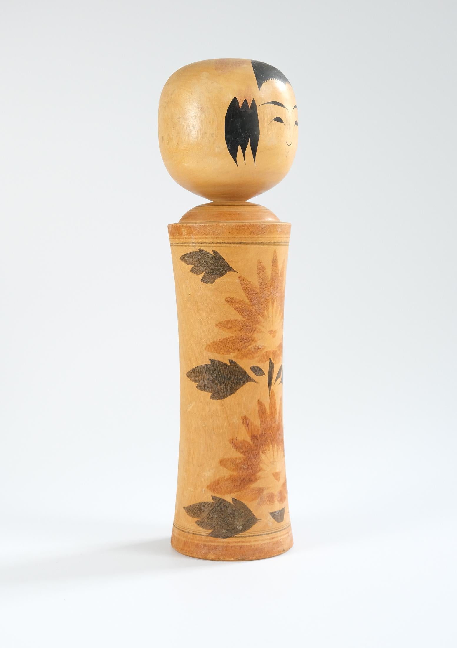 Vintage Set of 5 Traditional Hand-Painted Japanese Kokeshi Dolls, c.1950s For Sale 8