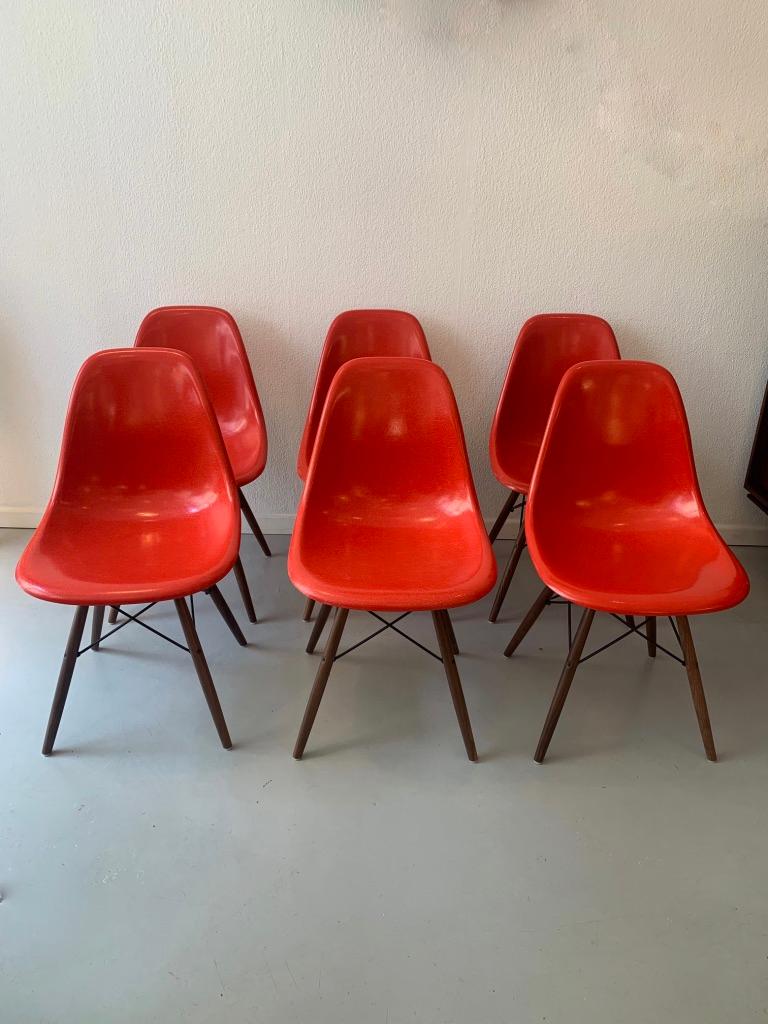 Vintage Set of 6 Cherry Red Fiberglass Dowel Chairs by Charles & Ray Eames For Sale 1