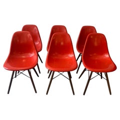 Vintage-Set aus 6 Kirschroten Handtuchstühlen aus Fiberglas von Charles & Ray Eames