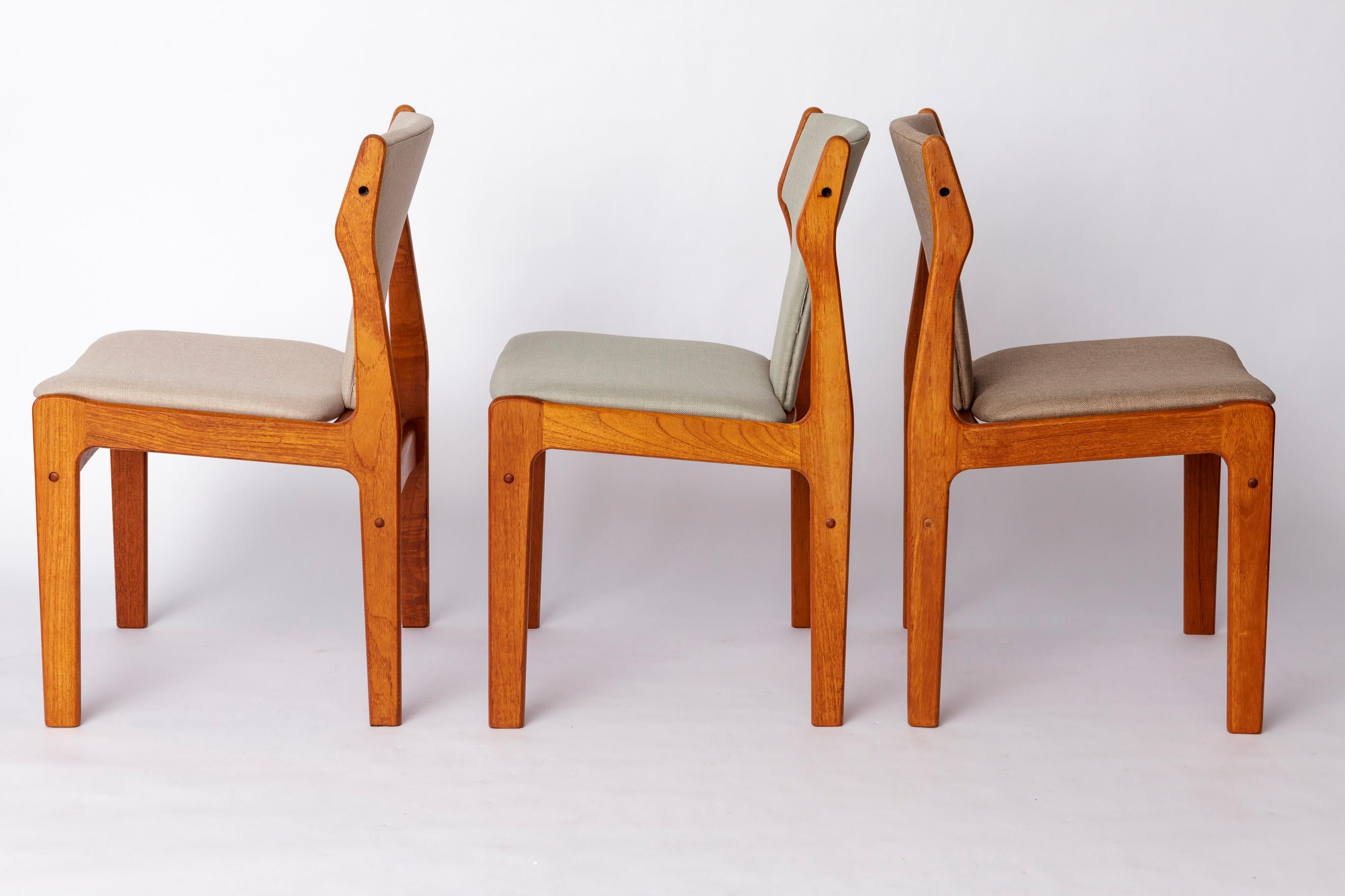 Danese Set di 6 sedie da pranzo in teak danese vintage - Erik Buch per Uldum  1960s in vendita