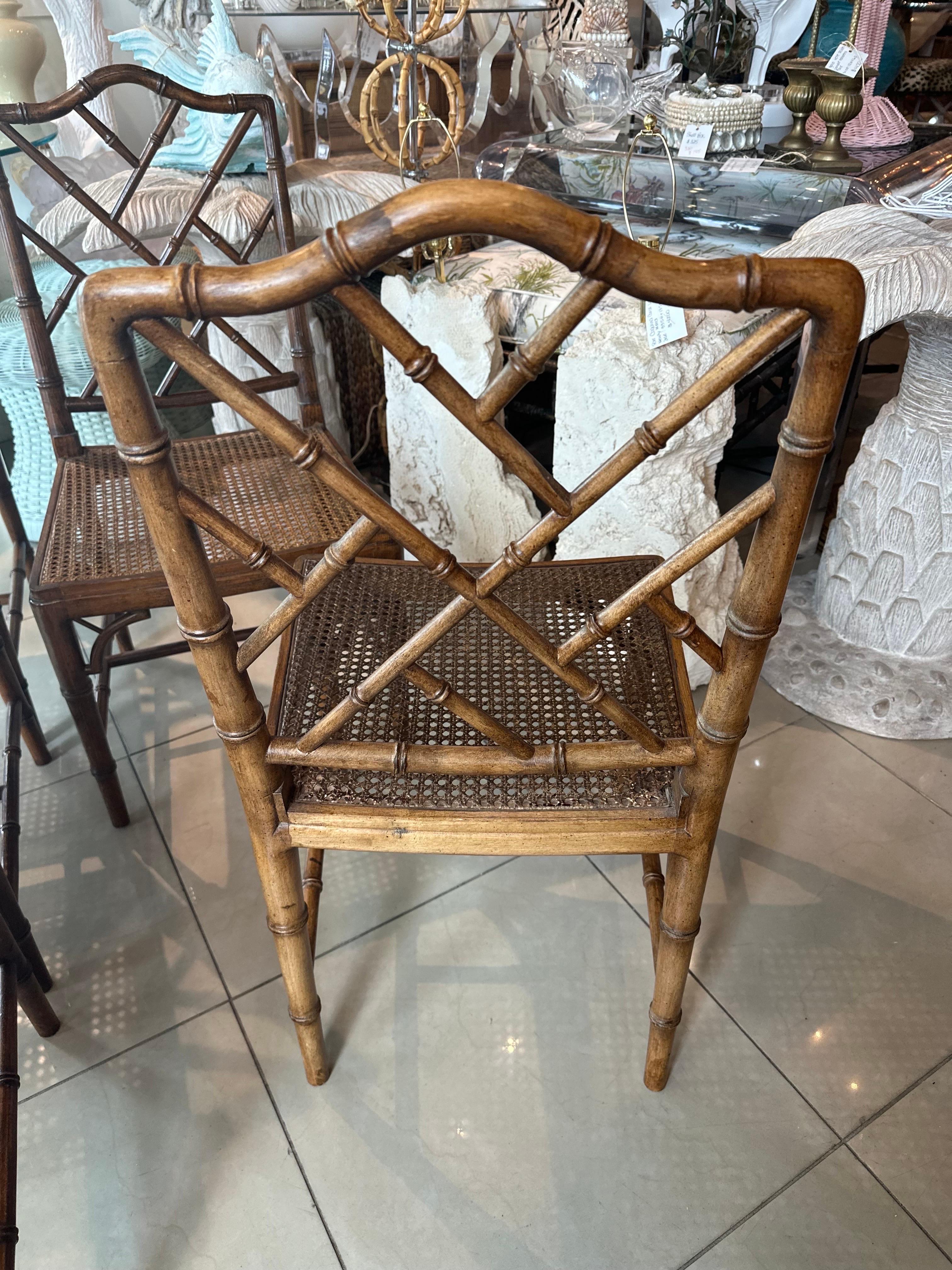 Late 20th Century Vintage Set of 6 Faux Bamboo Chinese Chippendale Wood Side Dining Chairs For Sale