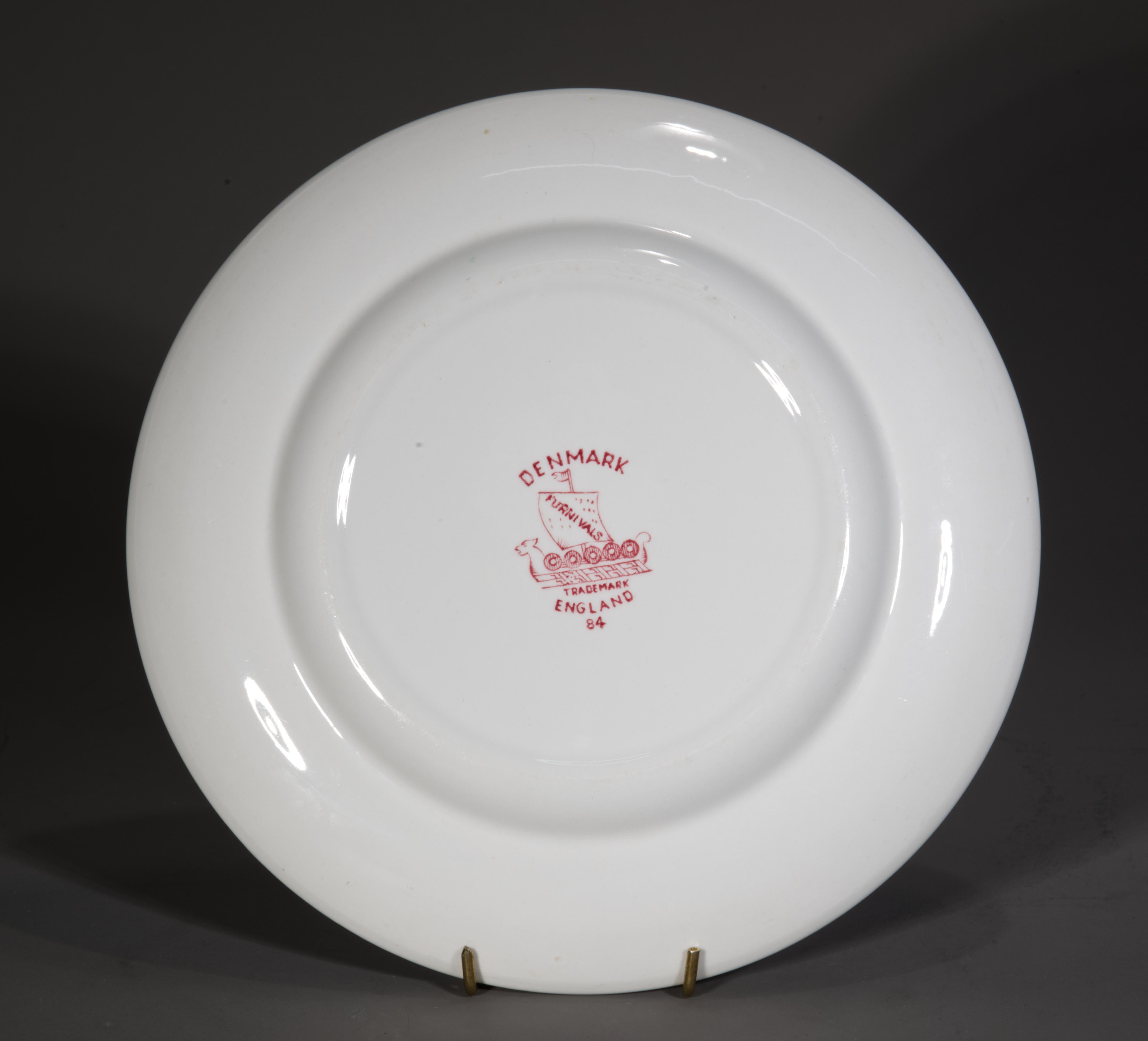 English Vintage Set of 6 Furnivals England Salad Plates Red Denmark Pattern For Sale